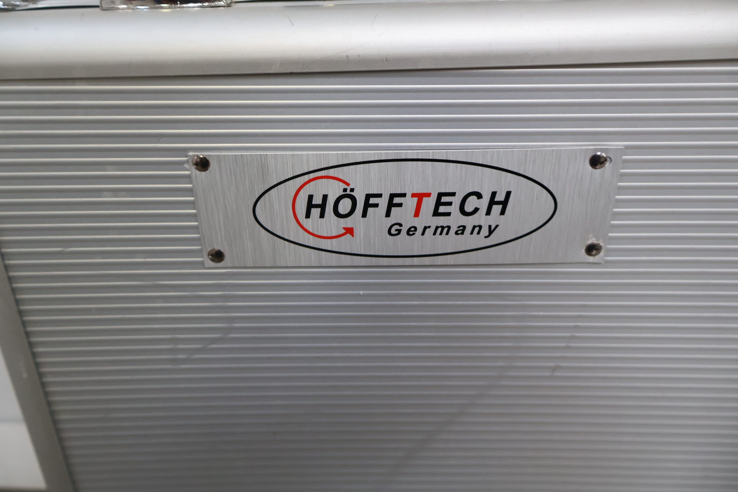Höfftech aluminium trolley koffer – foto 6 – kavel bij GSD Auctions, Zoeterwoude