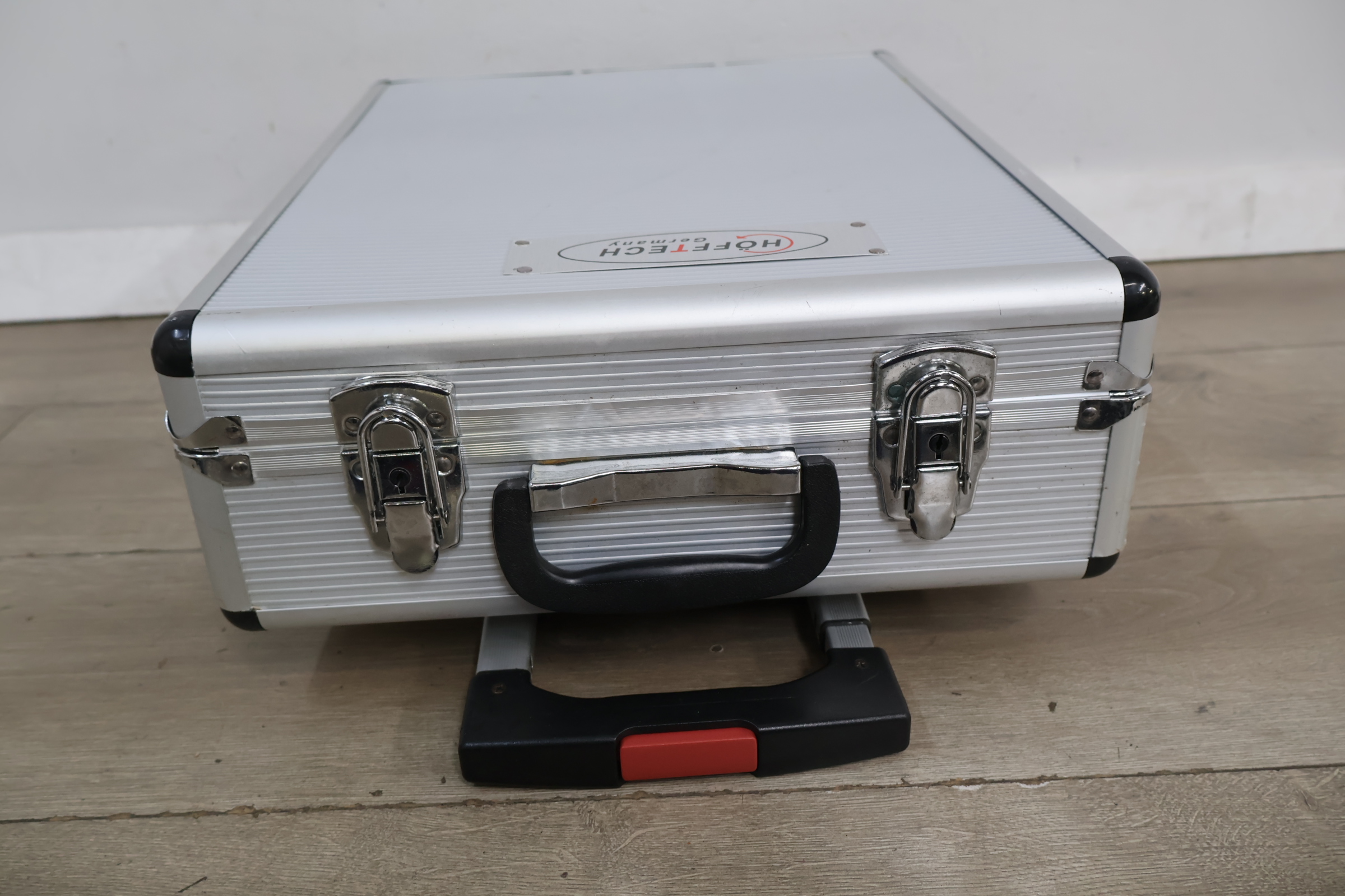 Höfftech aluminium trolley koffer – foto 14 – kavel bij GSD Auctions, Zoeterwoude