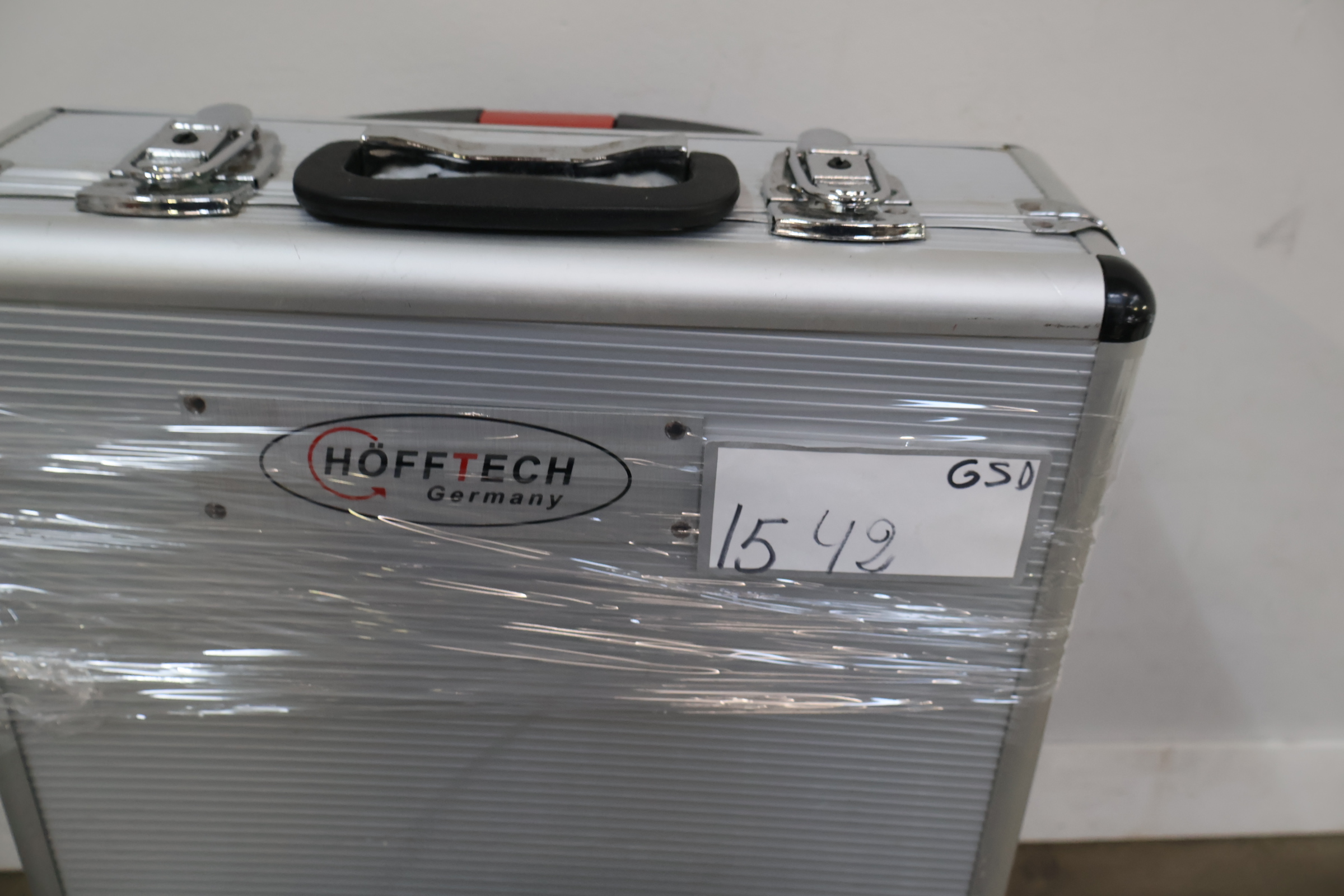 Höfftech aluminium trolley koffer – foto 21 – kavel bij GSD Auctions, Zoeterwoude