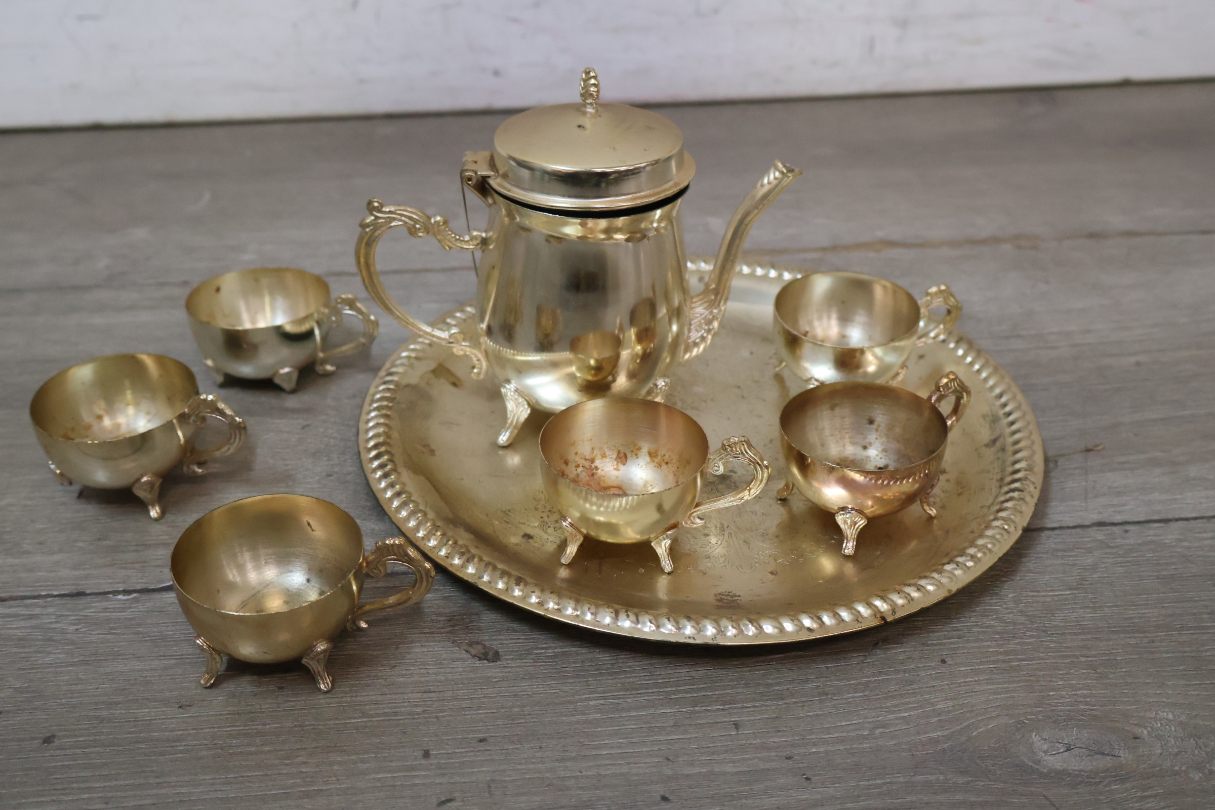 Vintage koperen theeservies met dienblad en kopjes – foto 3 – kavel bij GSD Auctions, Zoeterwoude