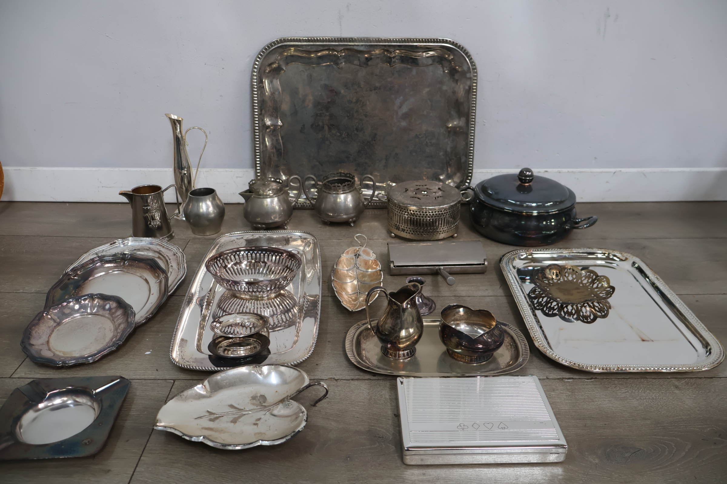 assortiment verzilverde keukenwaren – foto 3 – kavel bij GSD Auctions, Zoeterwoude