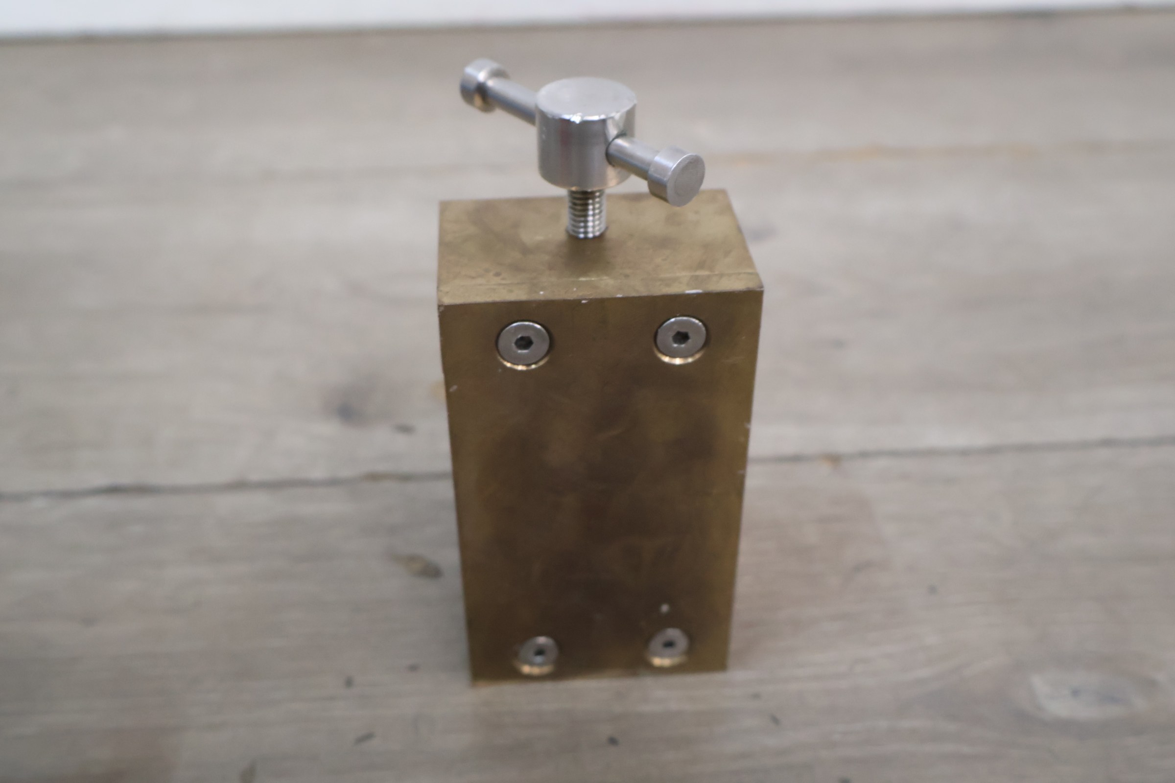 Metaal persklem – foto 10 – kavel bij GSD Auctions, Zoeterwoude