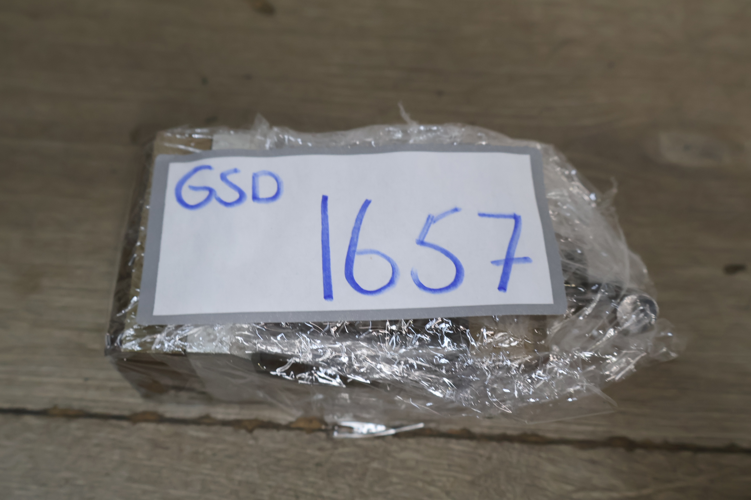 Metaal persklem – foto 16 – kavel bij GSD Auctions, Zoeterwoude