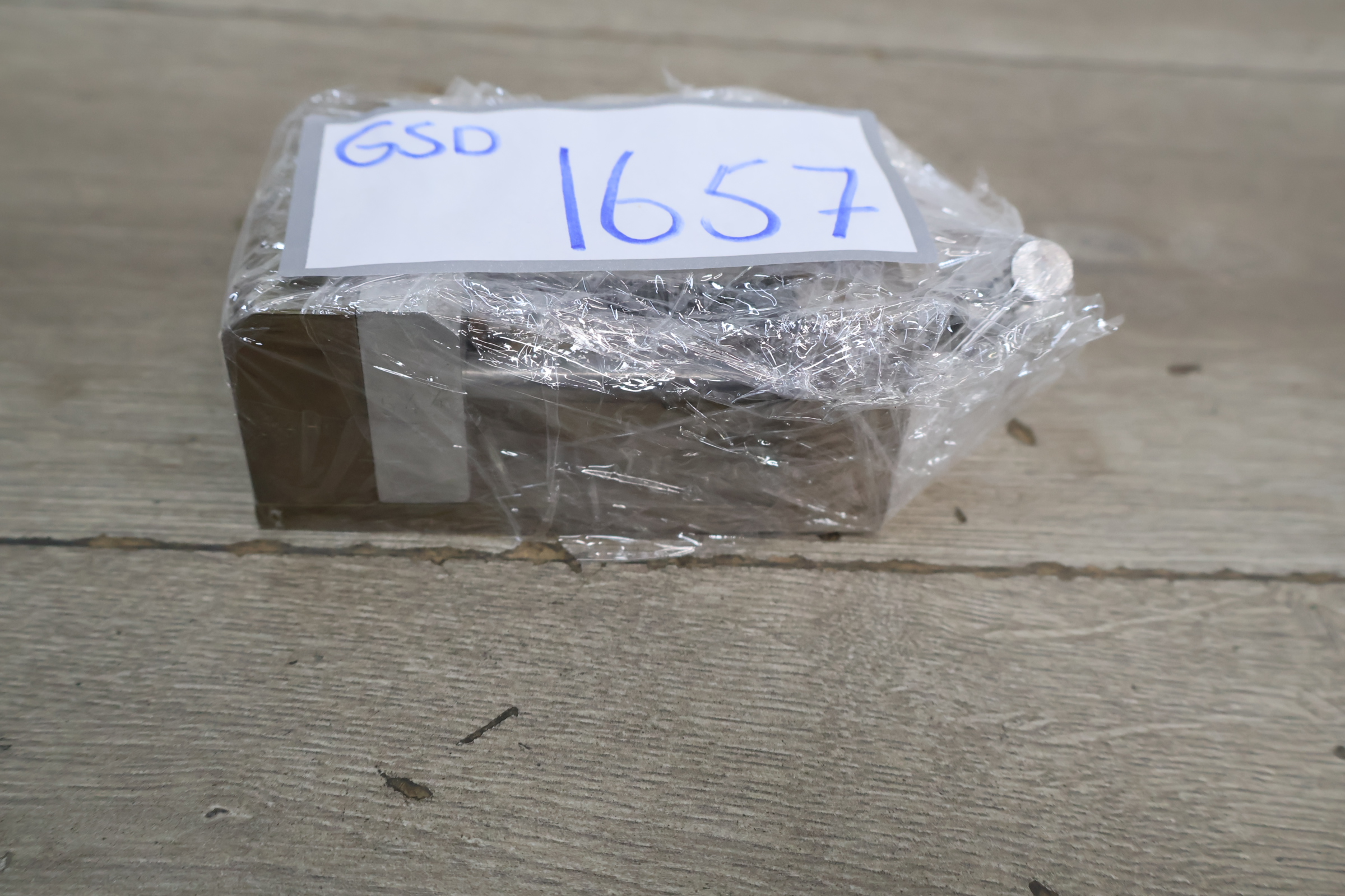 Metaal persklem – foto 17 – kavel bij GSD Auctions, Zoeterwoude
