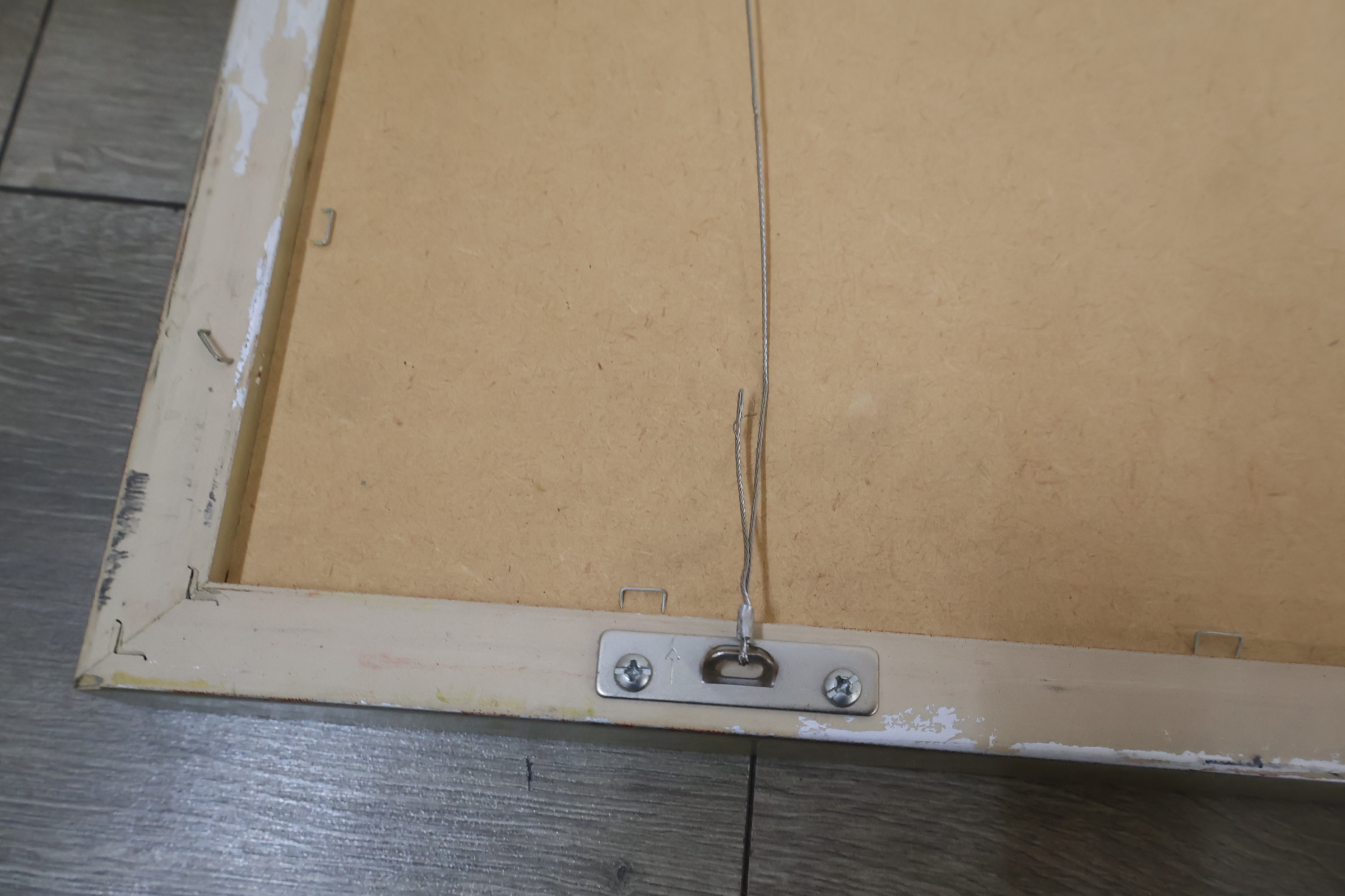 Grote rechthoekige spiegel met zilverkleurige lijst – foto 10 – kavel bij GSD Auctions, Zoeterwoude