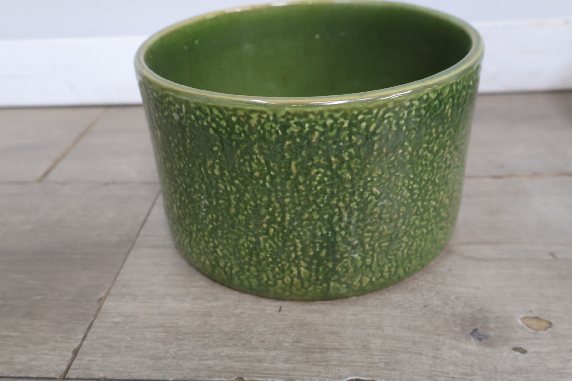 Set van 4 keramische vazen in diverse kleuren – foto 6 – kavel bij GSD Auctions, Zoeterwoude