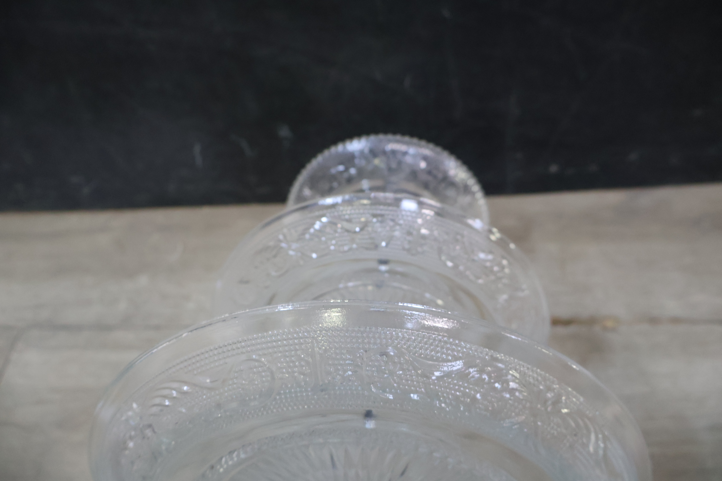 3-laags glas etagère – foto 11 – kavel bij GSD Auctions, Zoeterwoude
