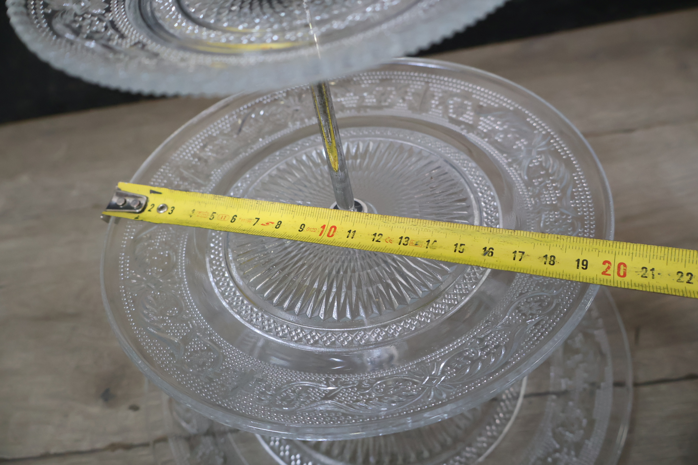 3-laags glas etagère – foto 17 – kavel bij GSD Auctions, Zoeterwoude