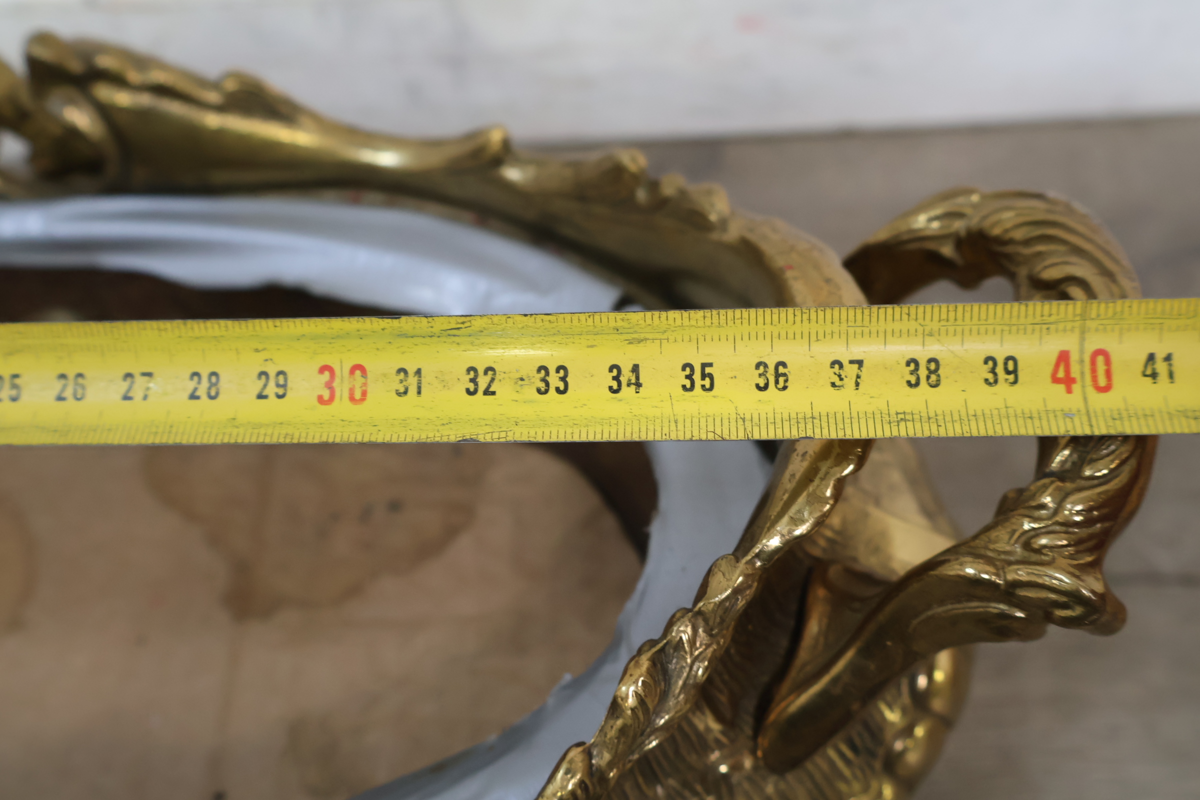 Set antieke goudkleurige decoratieve schalen en sierlijke schaal – foto 28 – kavel bij GSD Auctions, Zoeterwoude