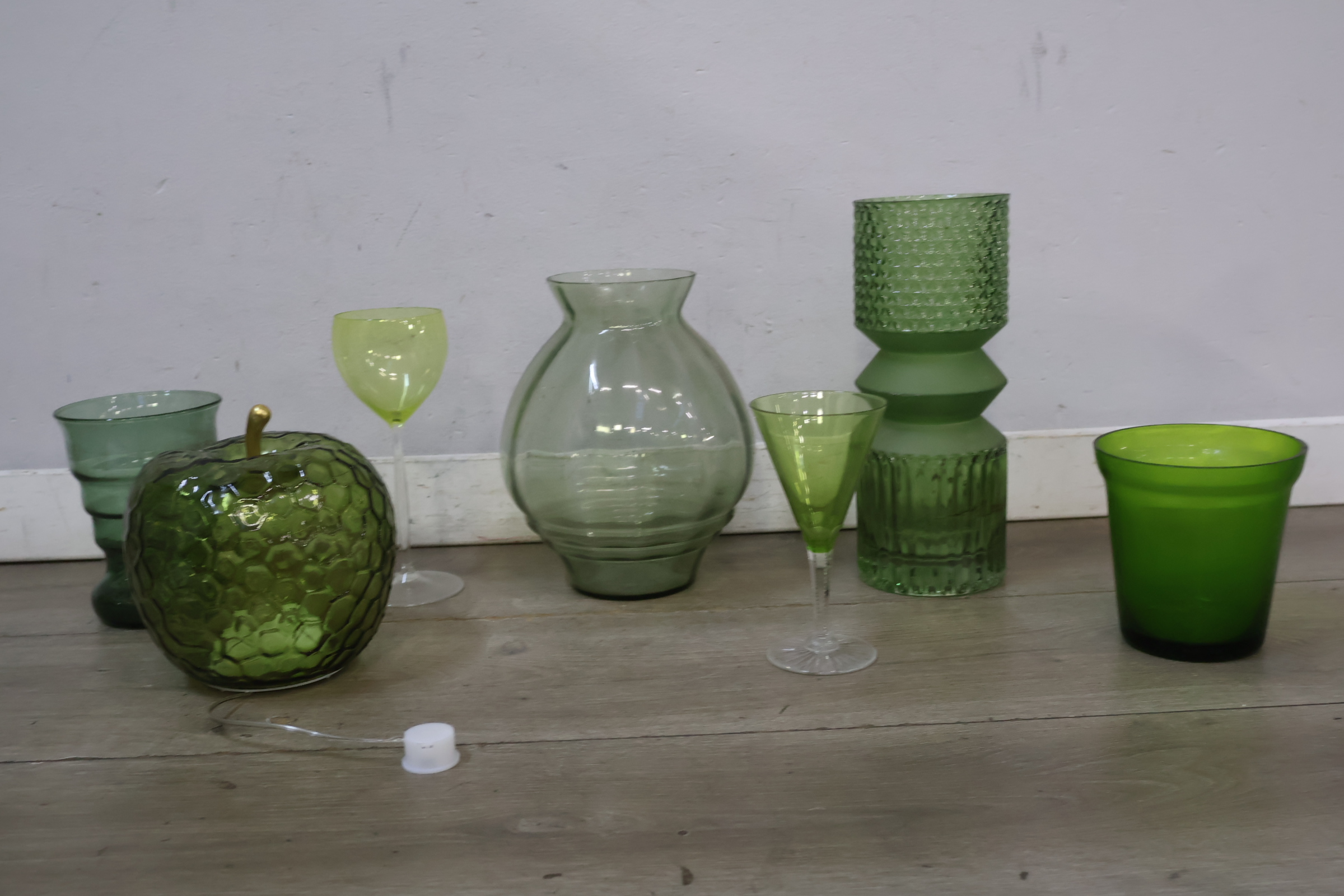 Verzameling Groen Glaswerk – foto 5 – kavel bij GSD Auctions, Zoeterwoude