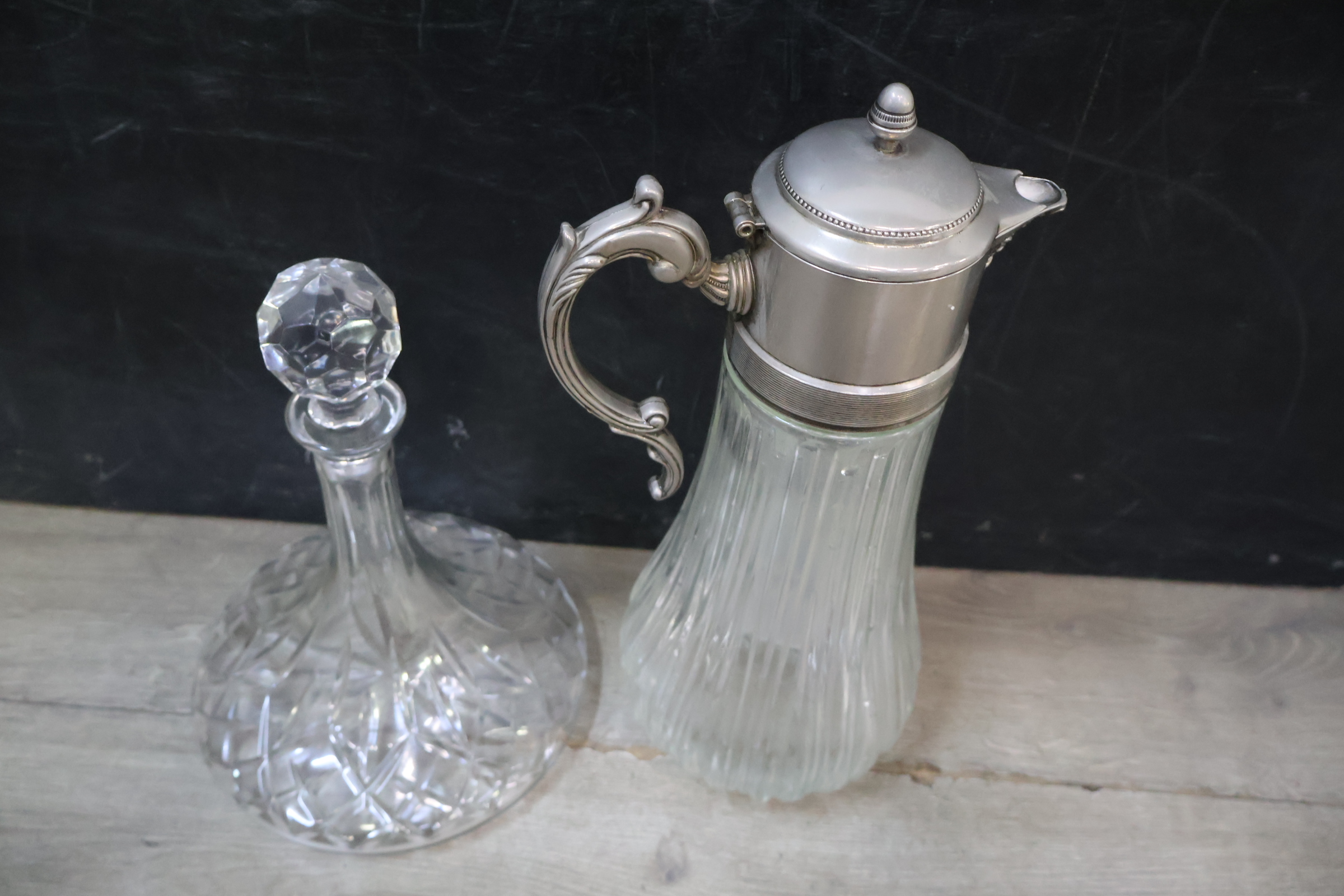 2 Kristallen kannen/Karaffen – foto 5 – kavel bij GSD Auctions, Zoeterwoude