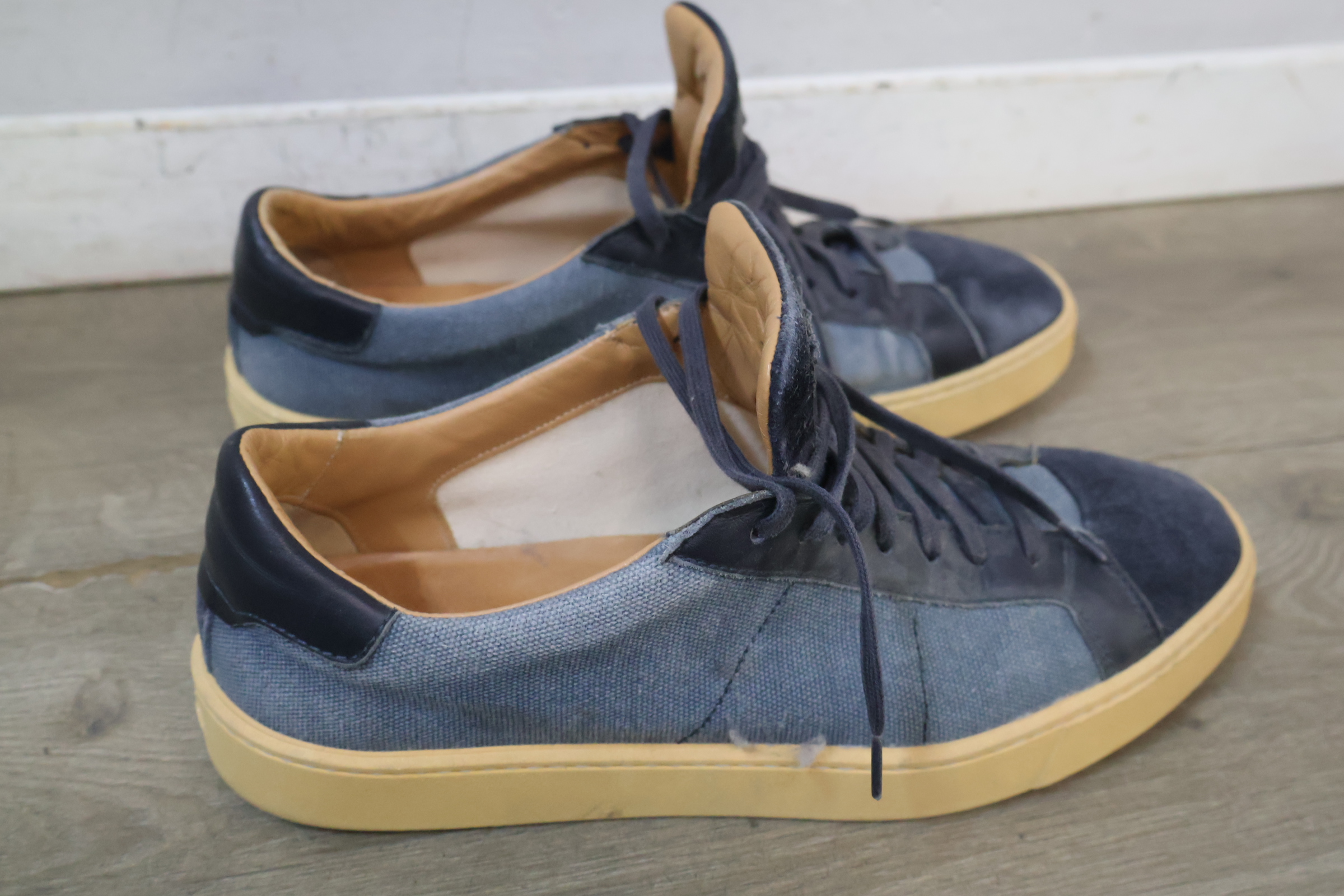 Santani sneakers - Maat 9,5 – foto 5 – kavel bij GSD Auctions, Zoeterwoude