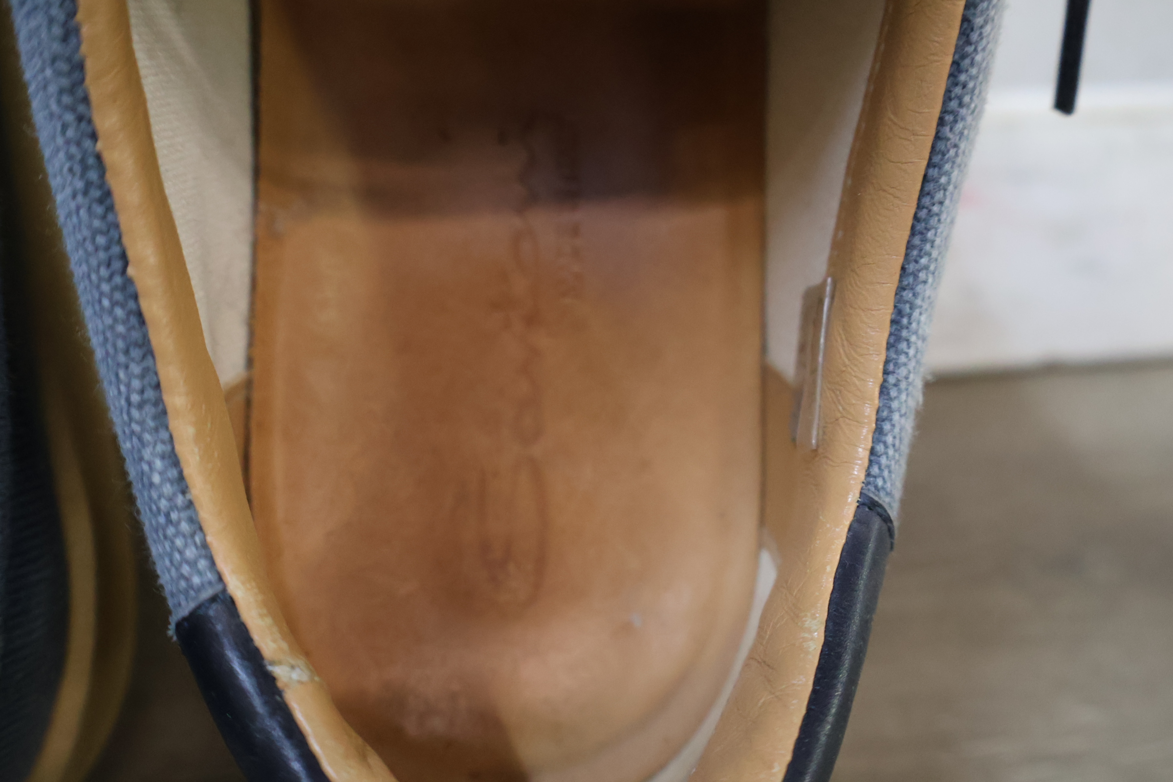 Santani sneakers - Maat 9,5 – foto 8 – kavel bij GSD Auctions, Zoeterwoude