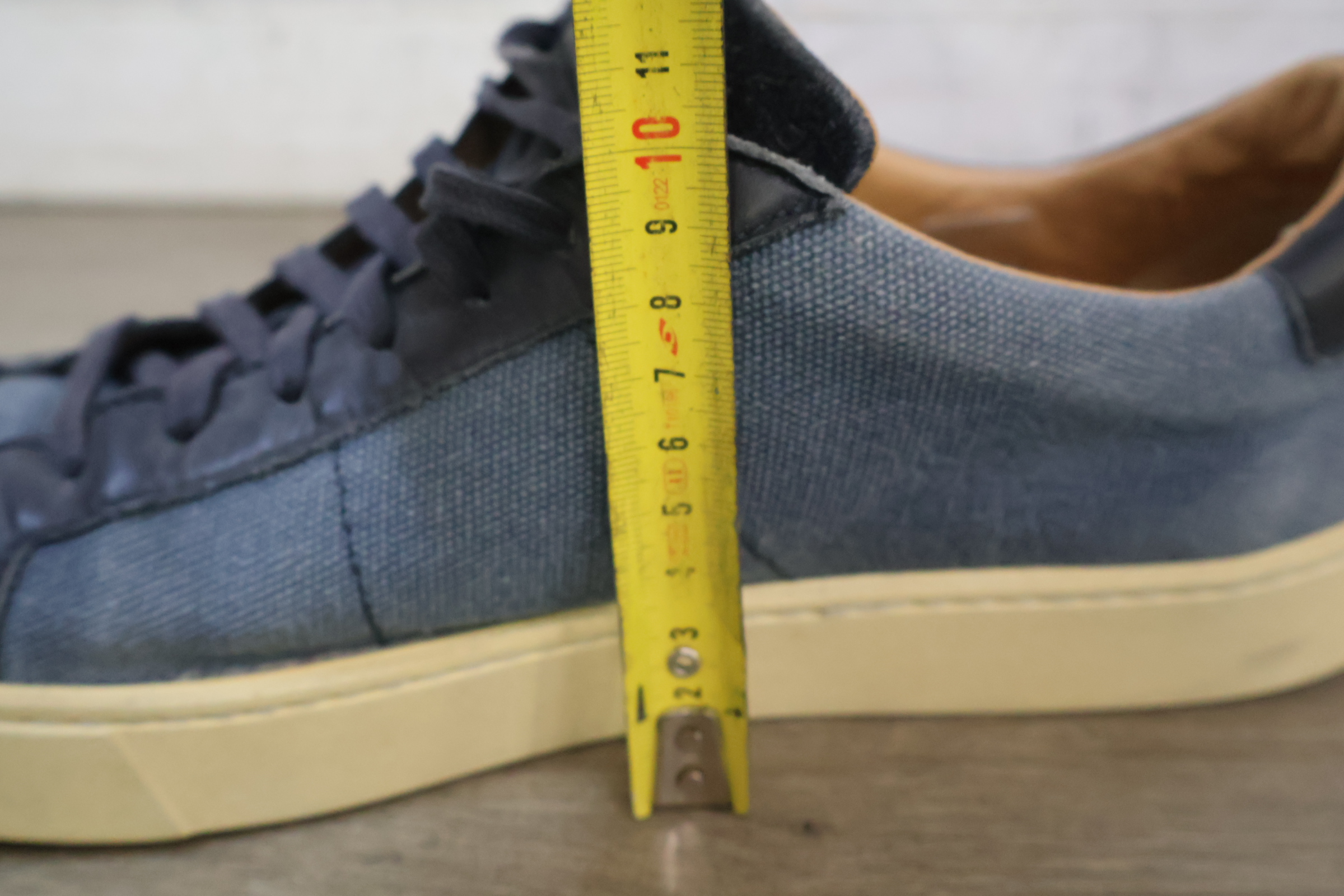 Santani sneakers - Maat 9,5 – foto 16 – kavel bij GSD Auctions, Zoeterwoude