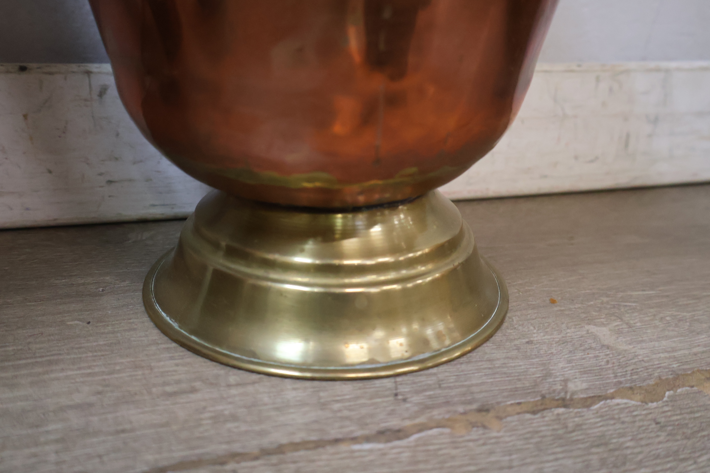Set koperen en messing decoratieve voorwerpen – foto 15 – kavel bij GSD Auctions, Zoeterwoude