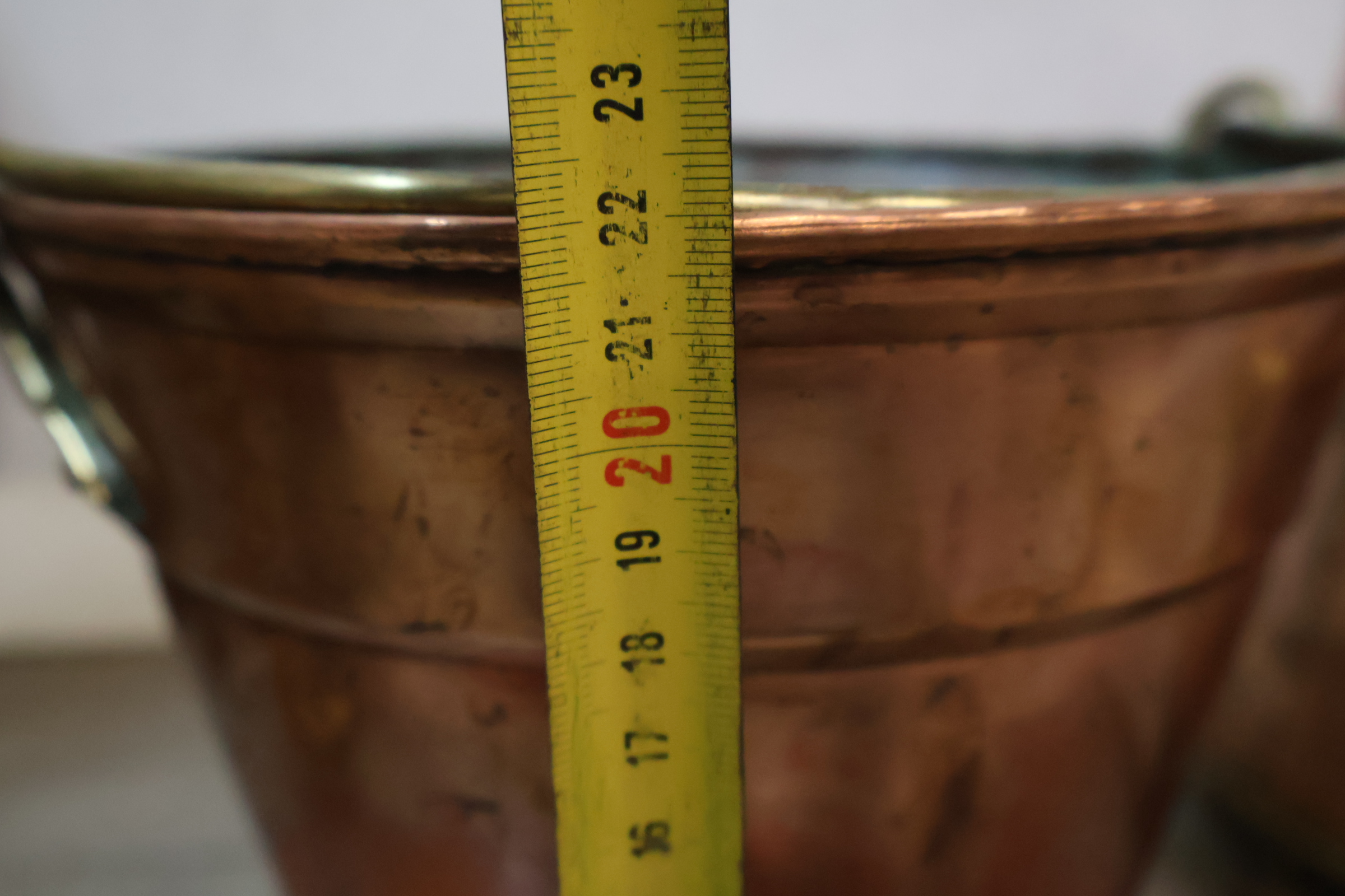 Set koperen en messing decoratieve voorwerpen – foto 19 – kavel bij GSD Auctions, Zoeterwoude