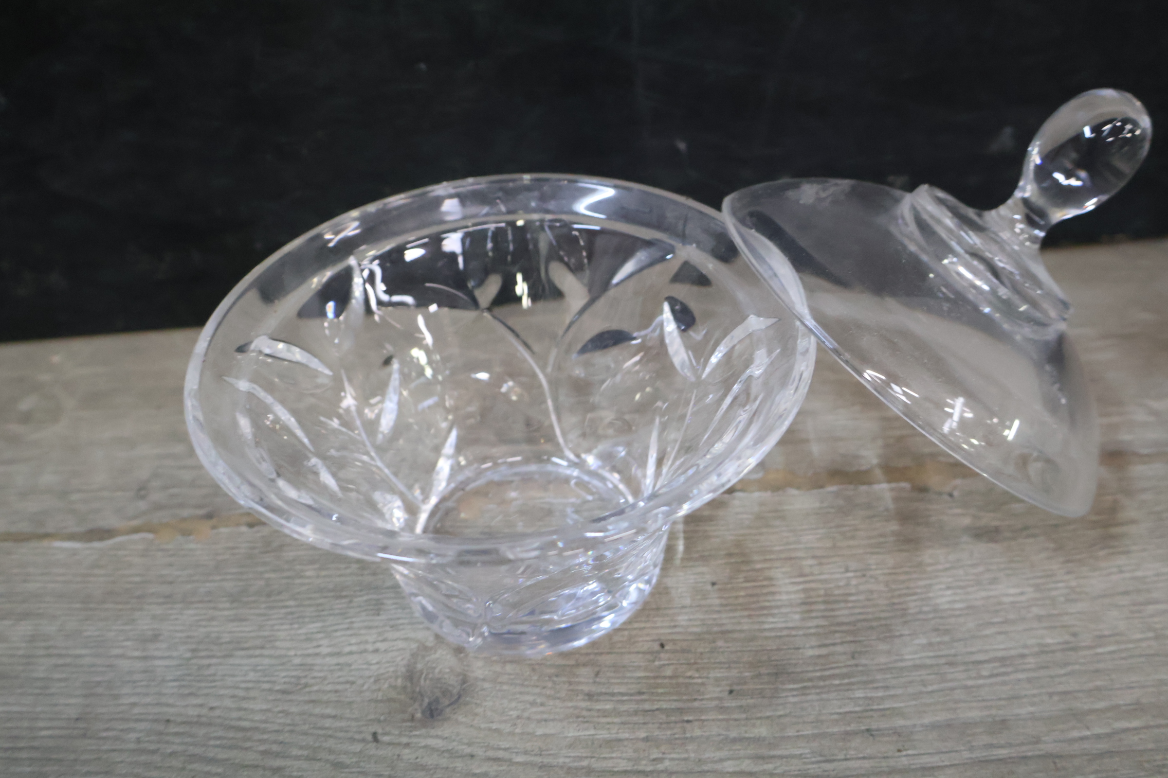 Set diverse Kristallen Vazen en Schalen – foto 21 – kavel bij GSD Auctions, Zoeterwoude