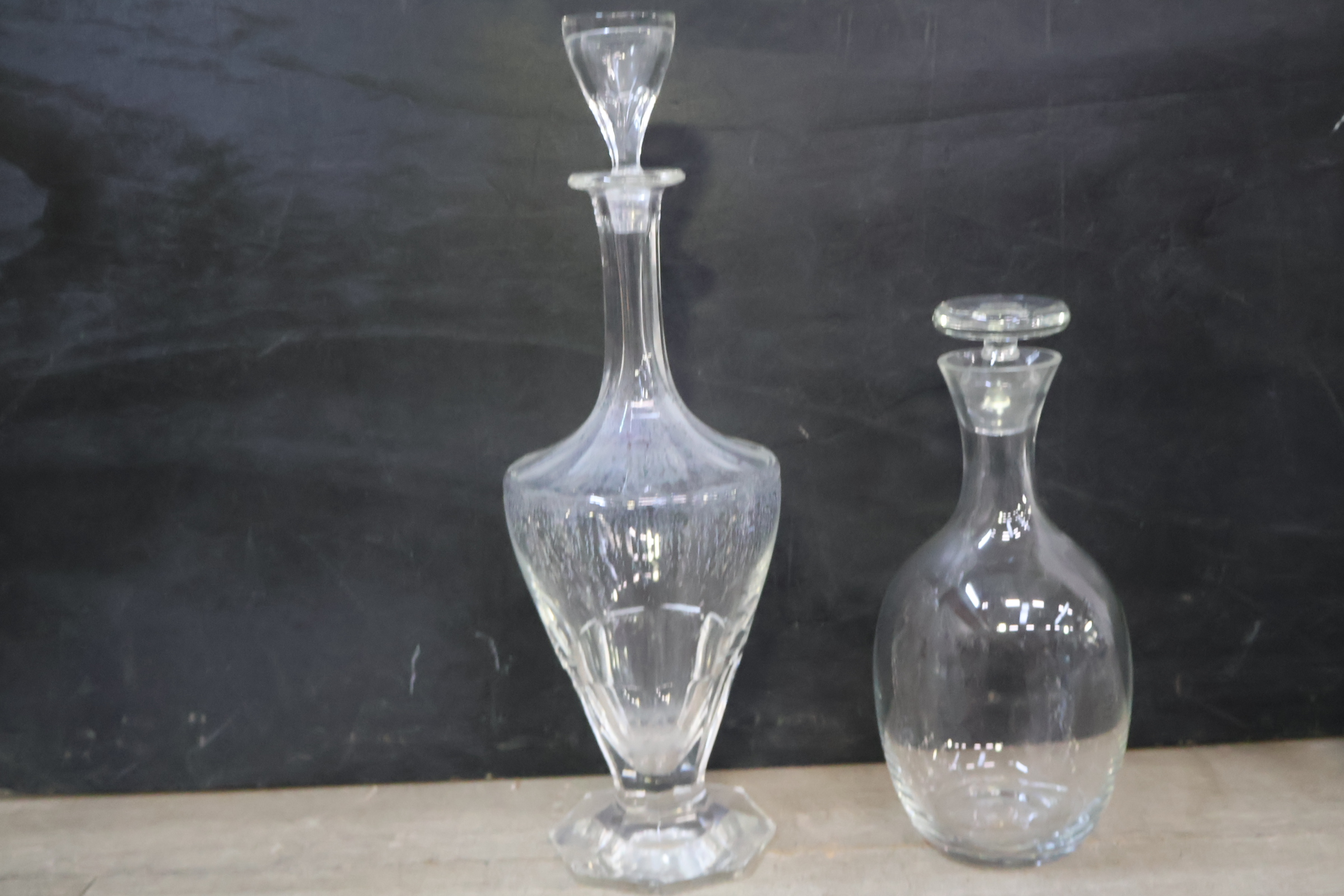 Set kristallen karaffen met verschillende modelvormen – foto 11 – kavel bij GSD Auctions, Zoeterwoude