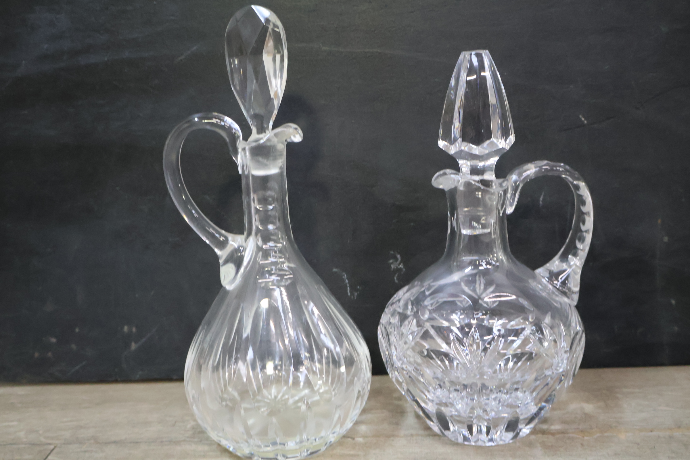 Set kristallen karaffen met verschillende modelvormen – foto 13 – kavel bij GSD Auctions, Zoeterwoude