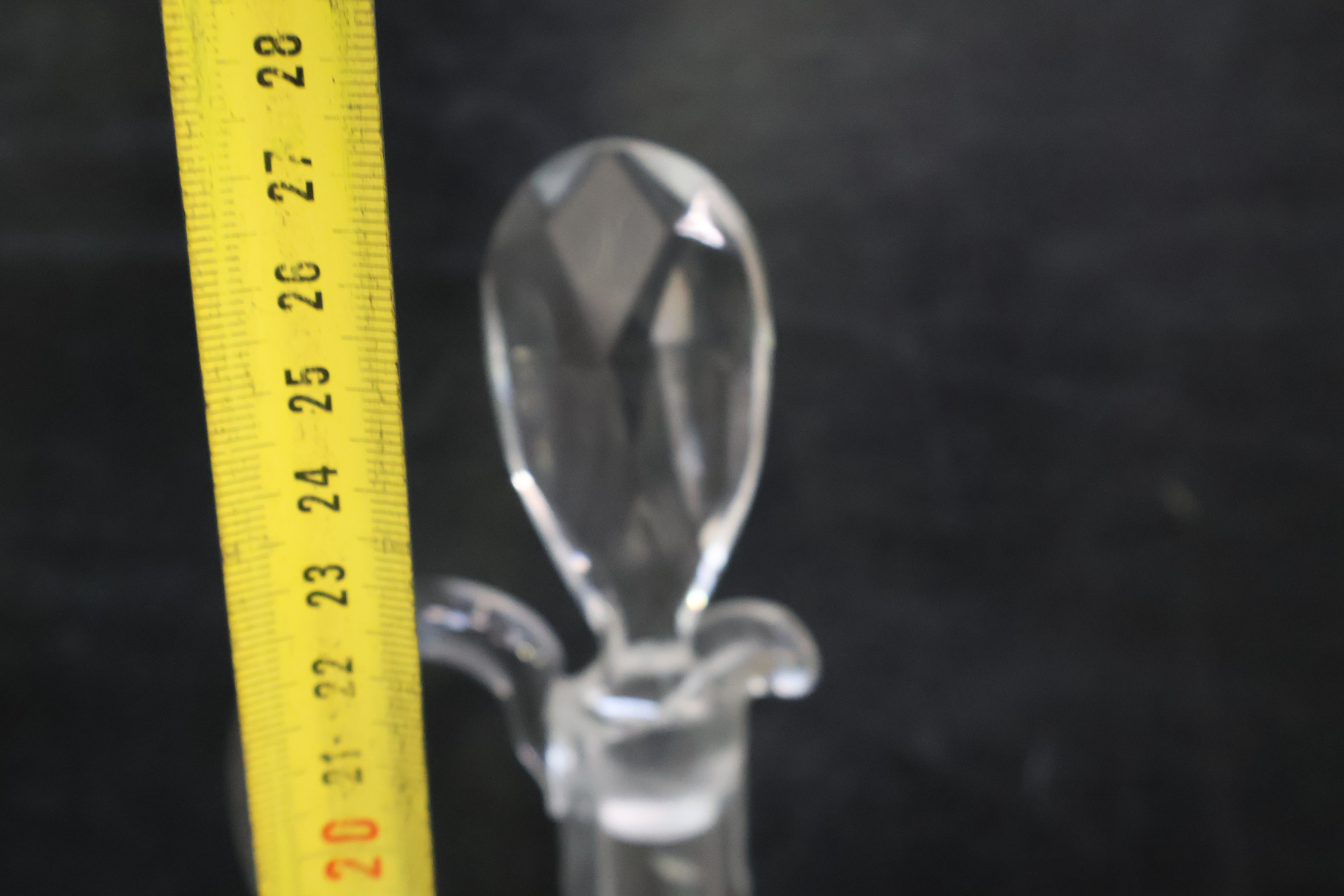 Set kristallen karaffen met verschillende modelvormen – foto 18 – kavel bij GSD Auctions, Zoeterwoude
