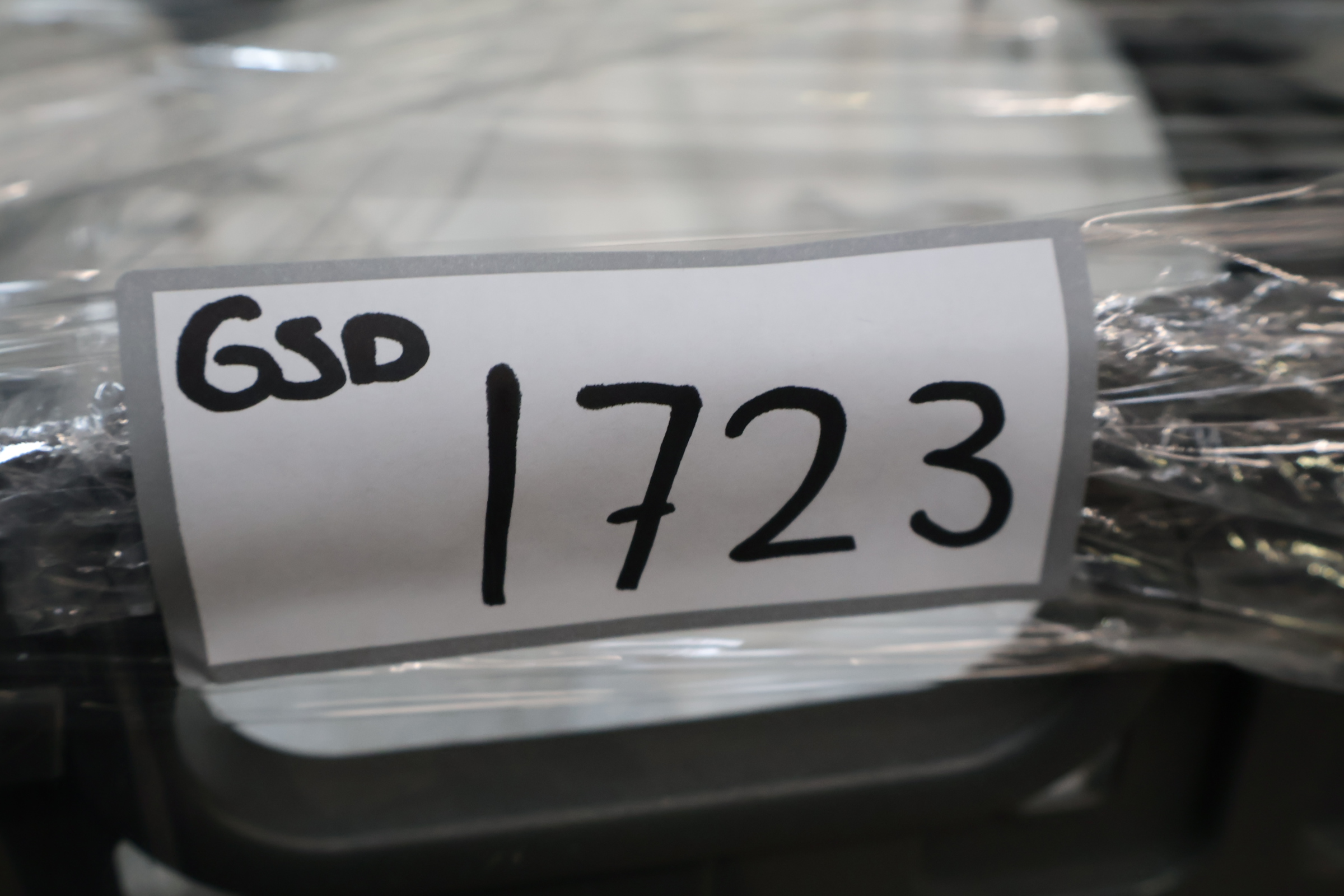 Set kristallen karaffen met verschillende modelvormen – foto 20 – kavel bij GSD Auctions, Zoeterwoude