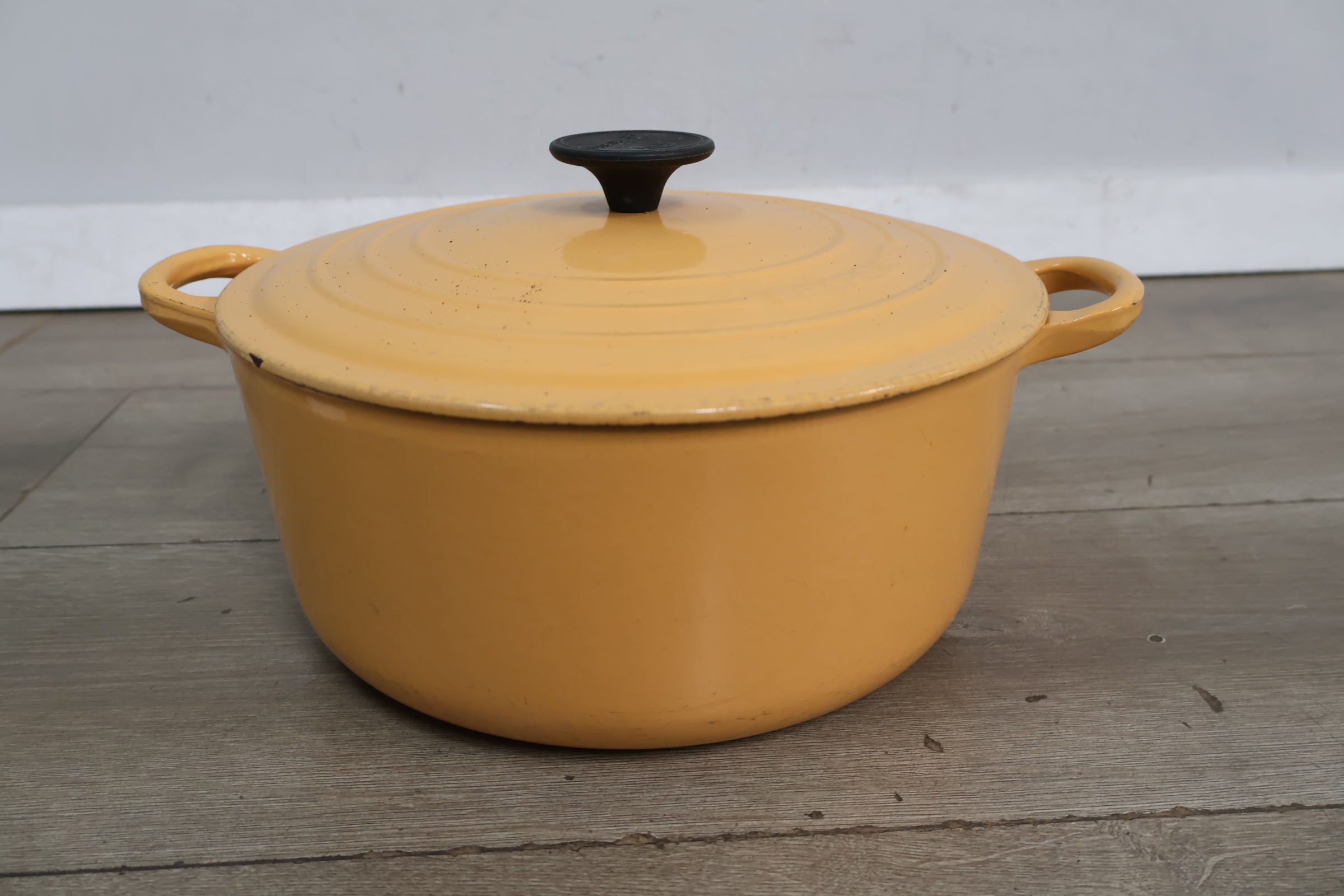 Le creuset Gietijzeren Pan – foto 3 – kavel bij GSD Auctions, Zoeterwoude