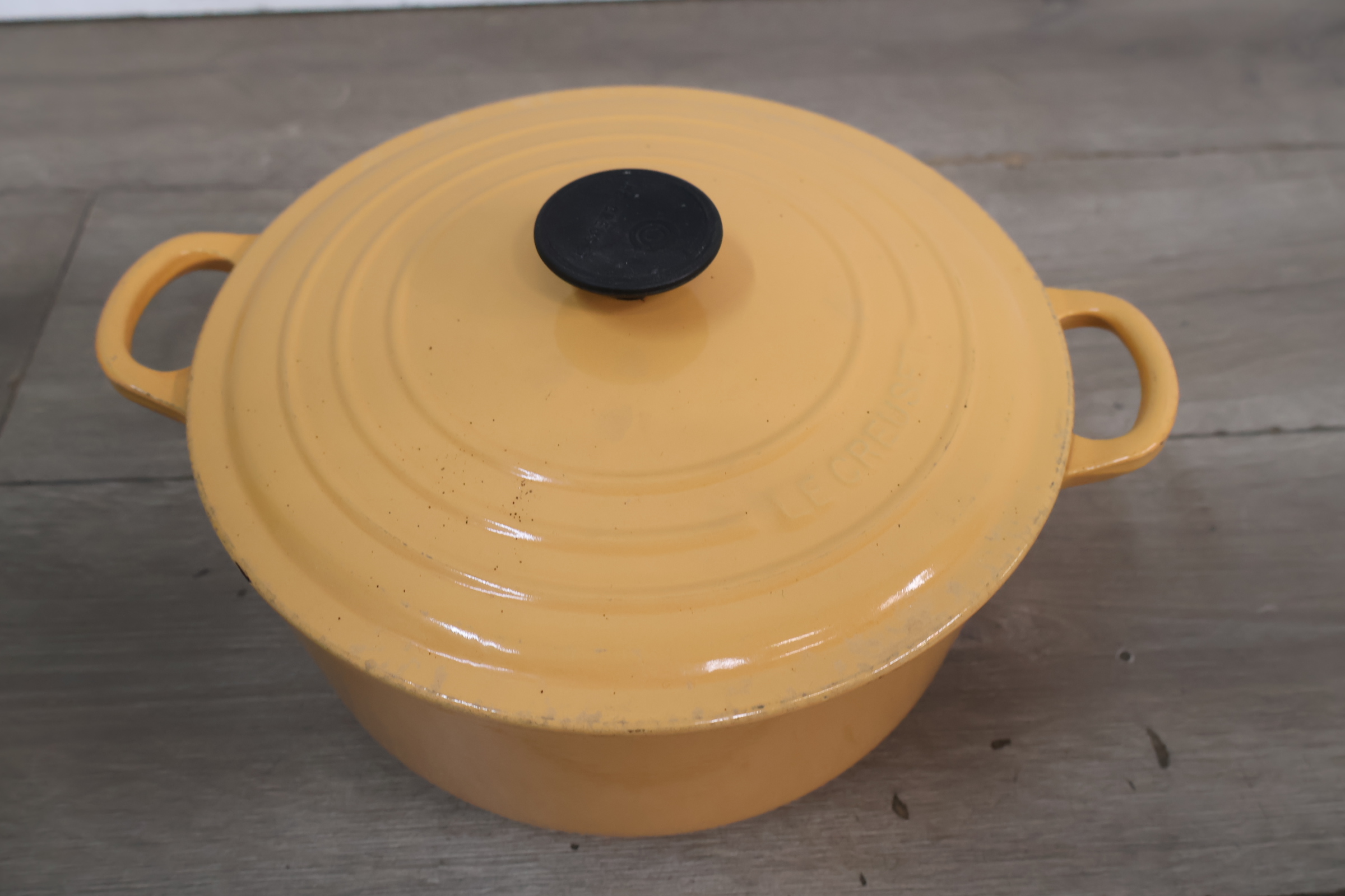 Le creuset Gietijzeren Pan – foto 5 – kavel bij GSD Auctions, Zoeterwoude
