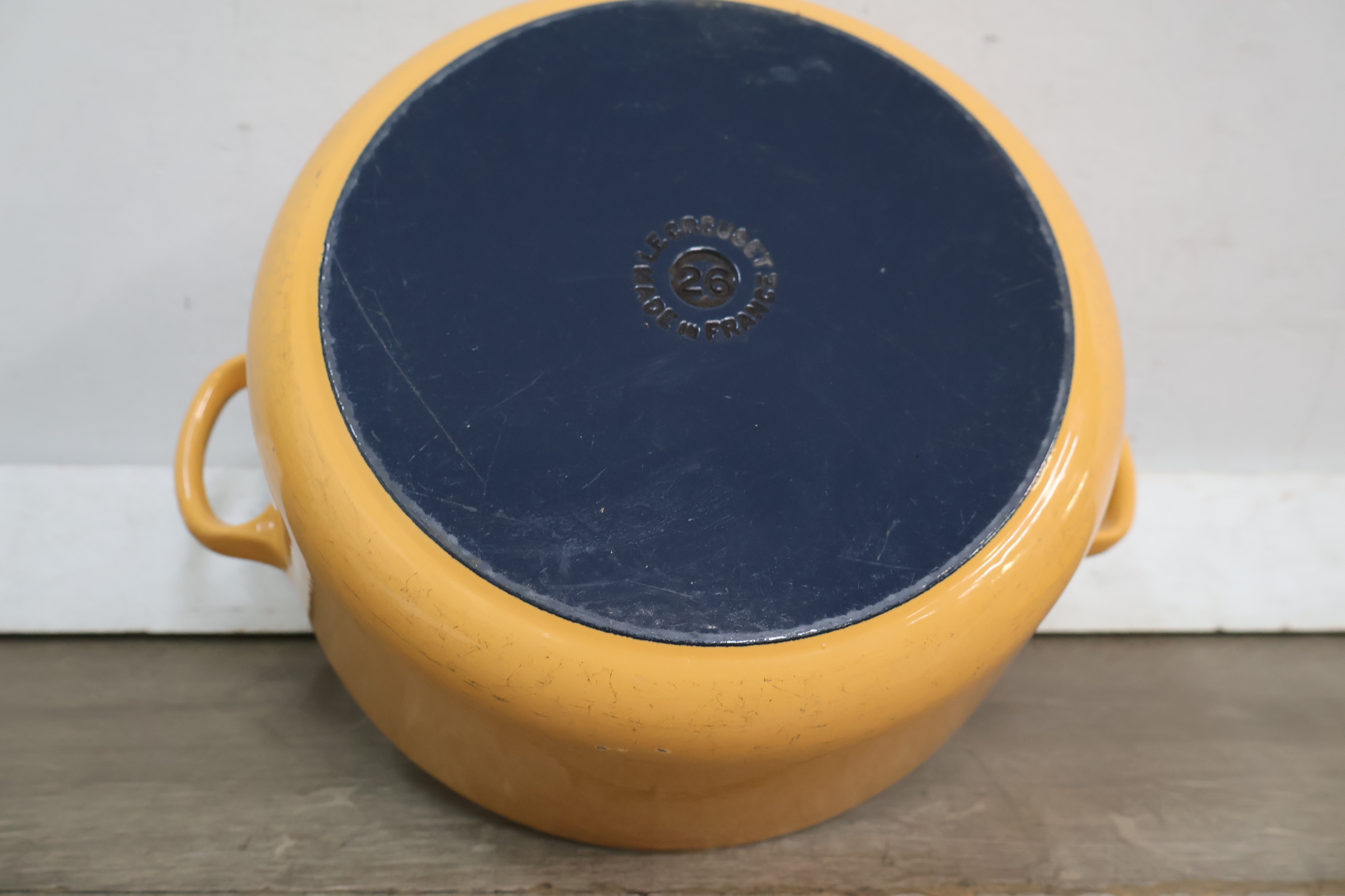Le creuset Gietijzeren Pan – foto 11 – kavel bij GSD Auctions, Zoeterwoude