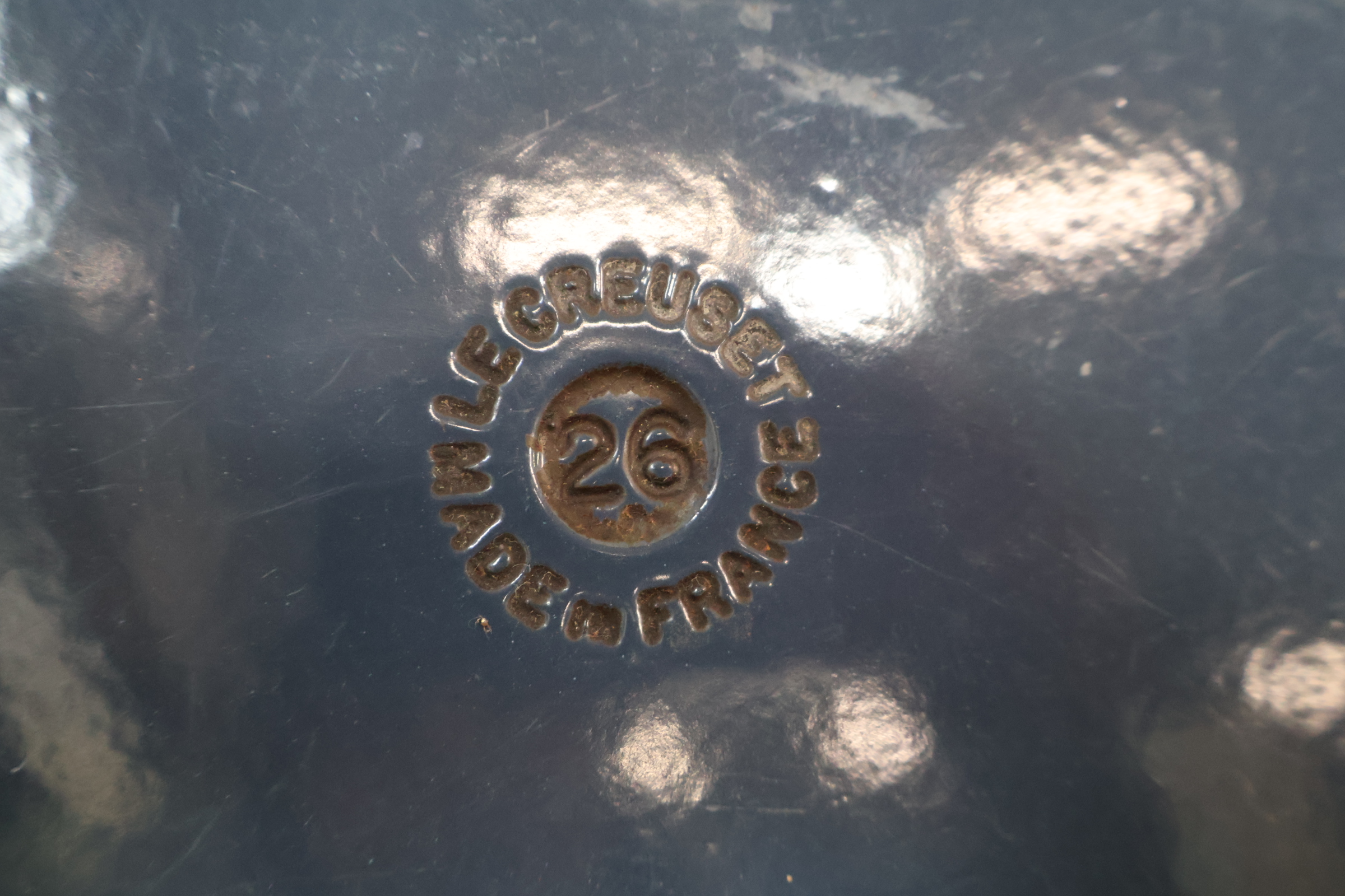Le creuset Gietijzeren Pan – foto 12 – kavel bij GSD Auctions, Zoeterwoude
