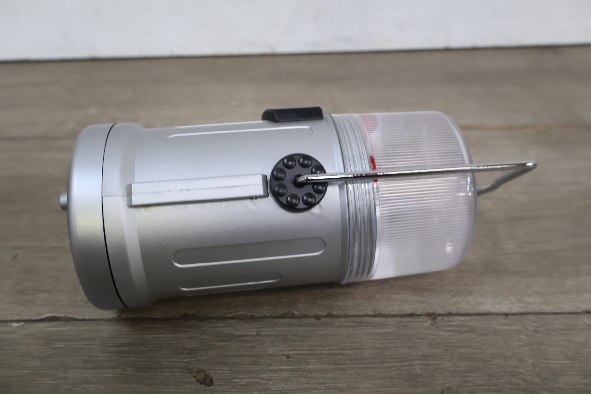 Camping Light muggenlamp – foto 13 – kavel bij GSD Auctions, Zoeterwoude