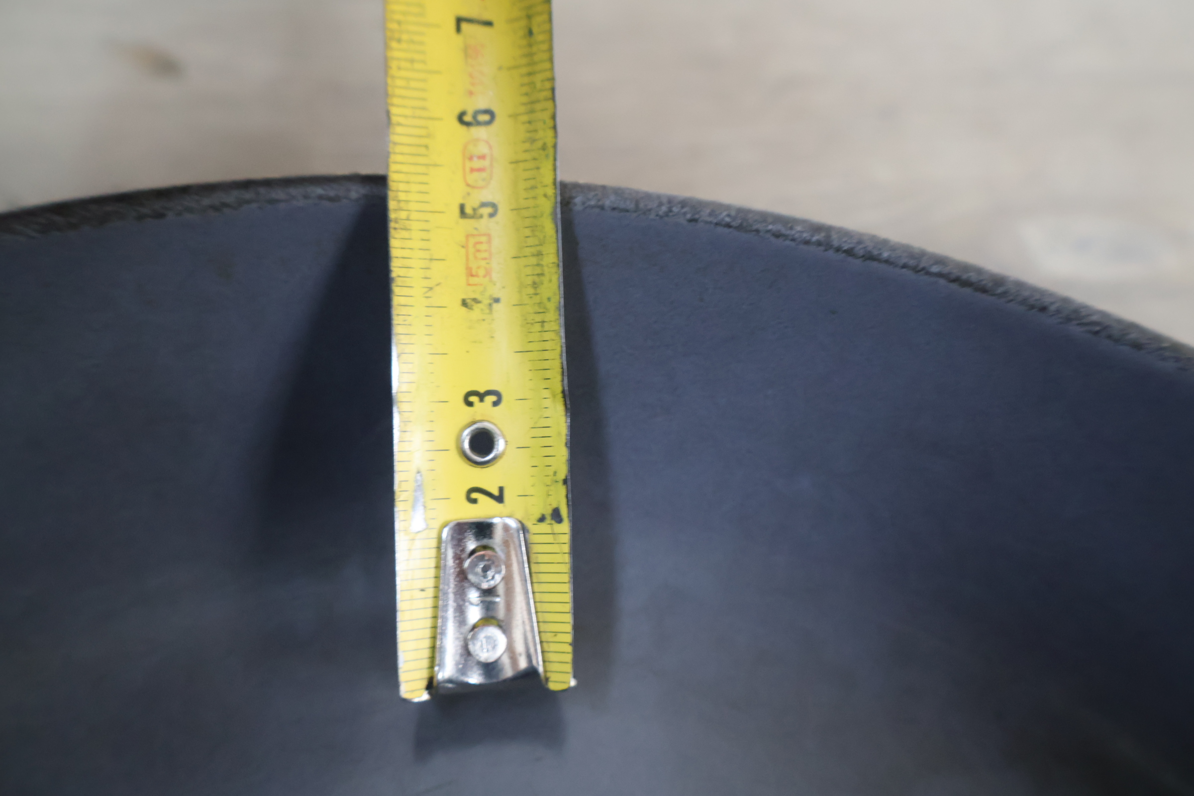 Koekenpan met houten handvat le creuset – foto 14 – kavel bij GSD Auctions, Zoeterwoude