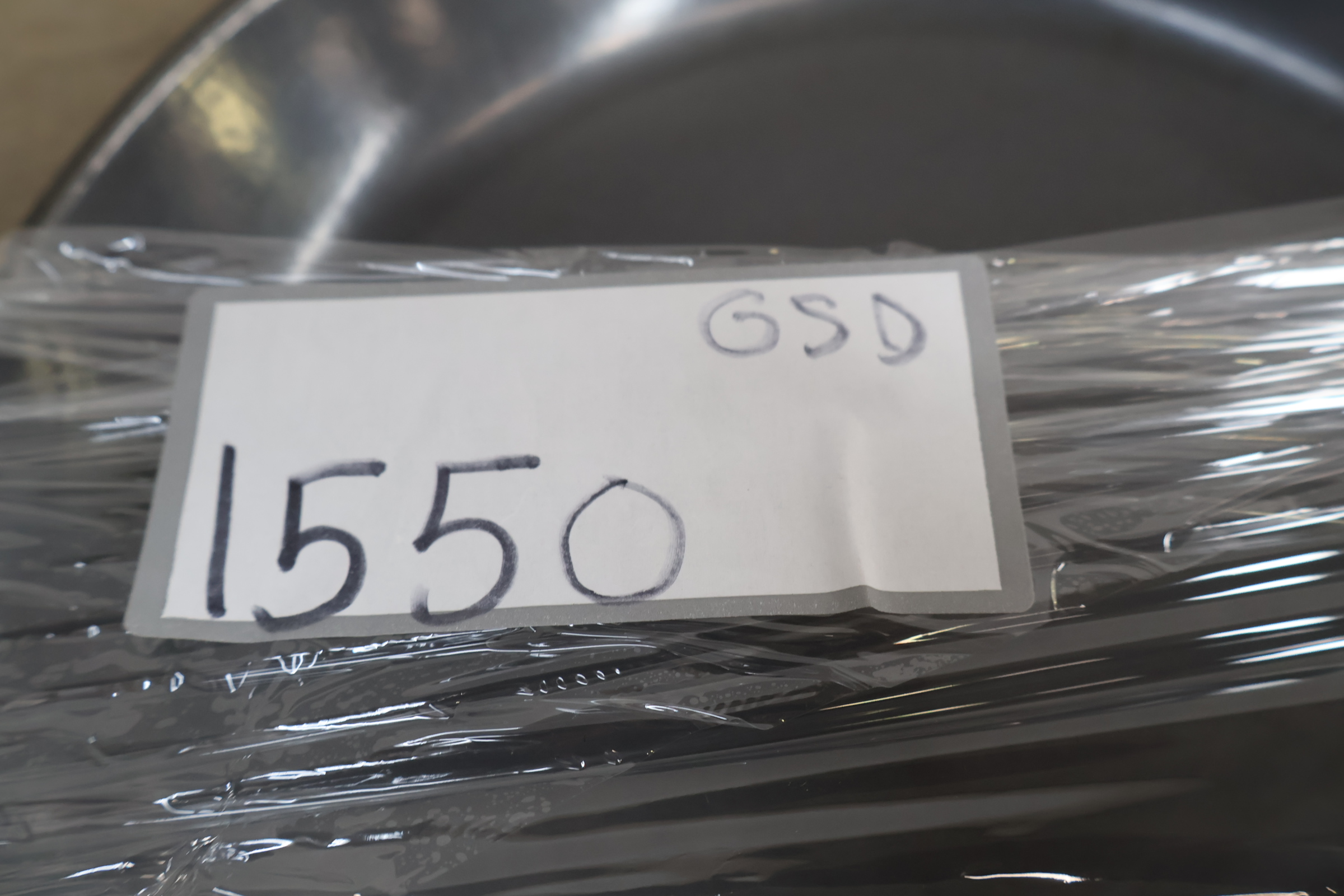 Koekenpan met houten handvat le creuset – foto 15 – kavel bij GSD Auctions, Zoeterwoude