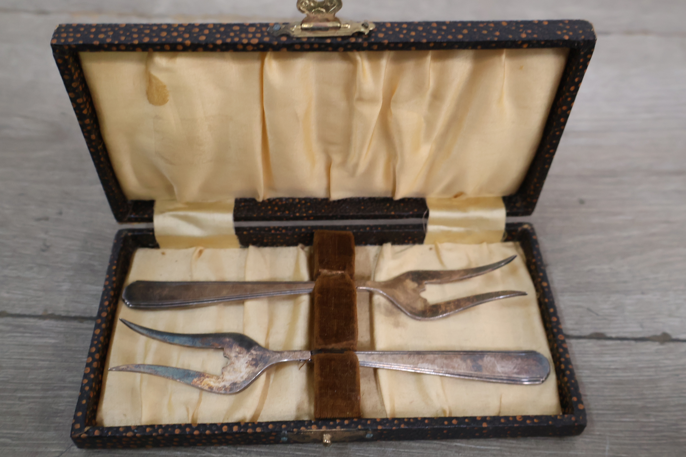 Set vintage vleesvorken in doos – foto 3 – kavel bij GSD Auctions, Zoeterwoude