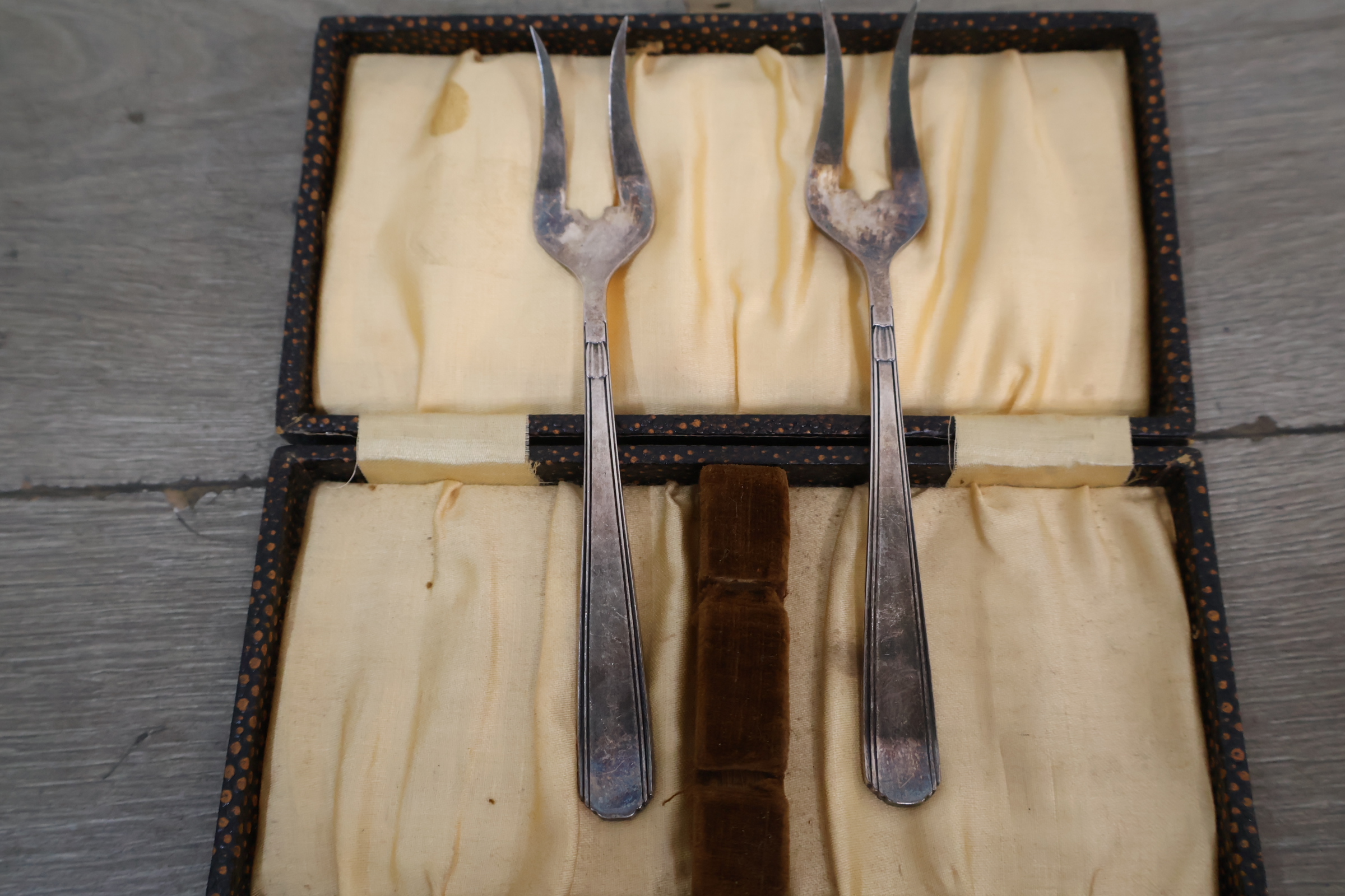Set vintage vleesvorken in doos – foto 8 – kavel bij GSD Auctions, Zoeterwoude