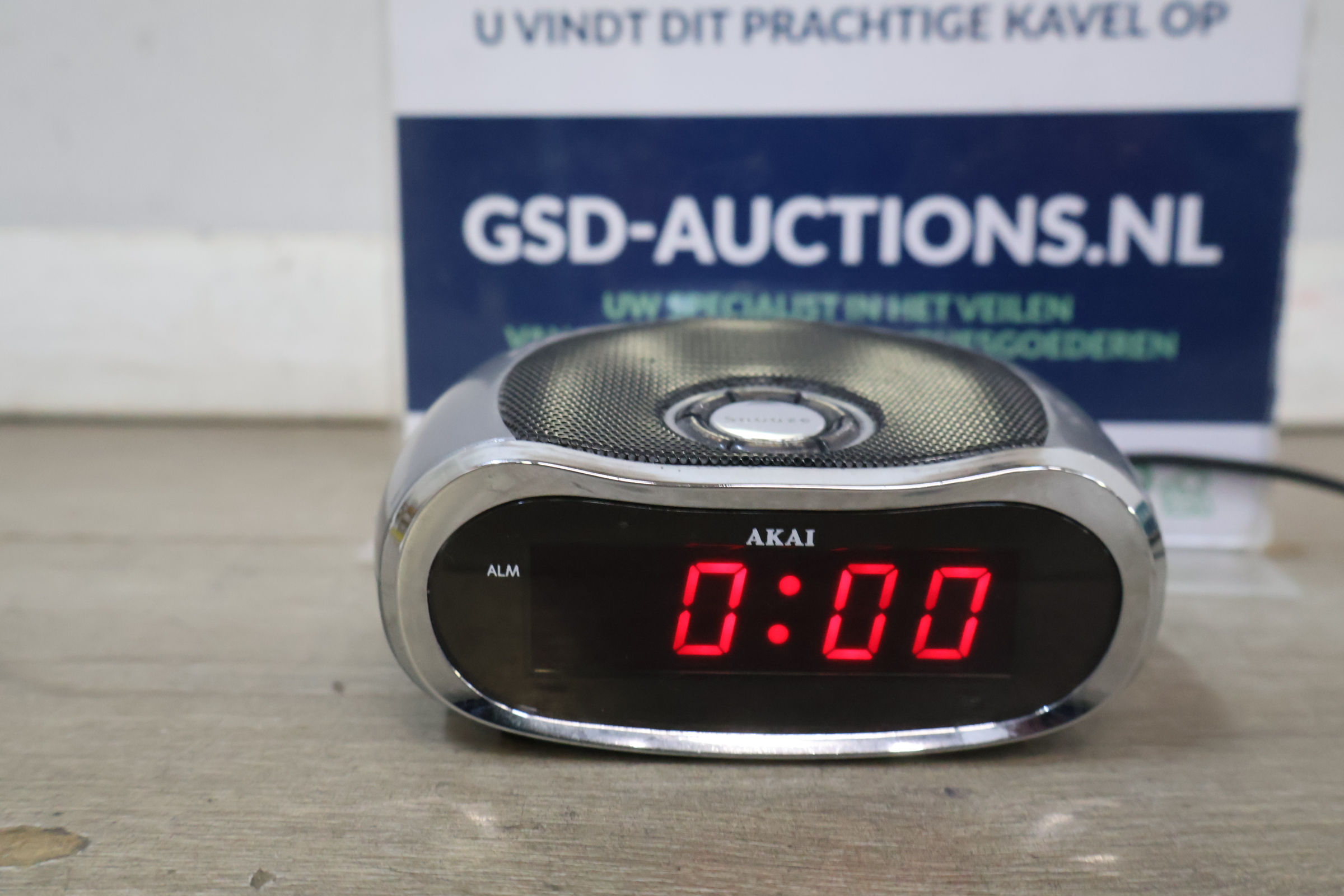 Akai digitale wekker met speaker – foto 3 – kavel bij GSD Auctions, Zoeterwoude