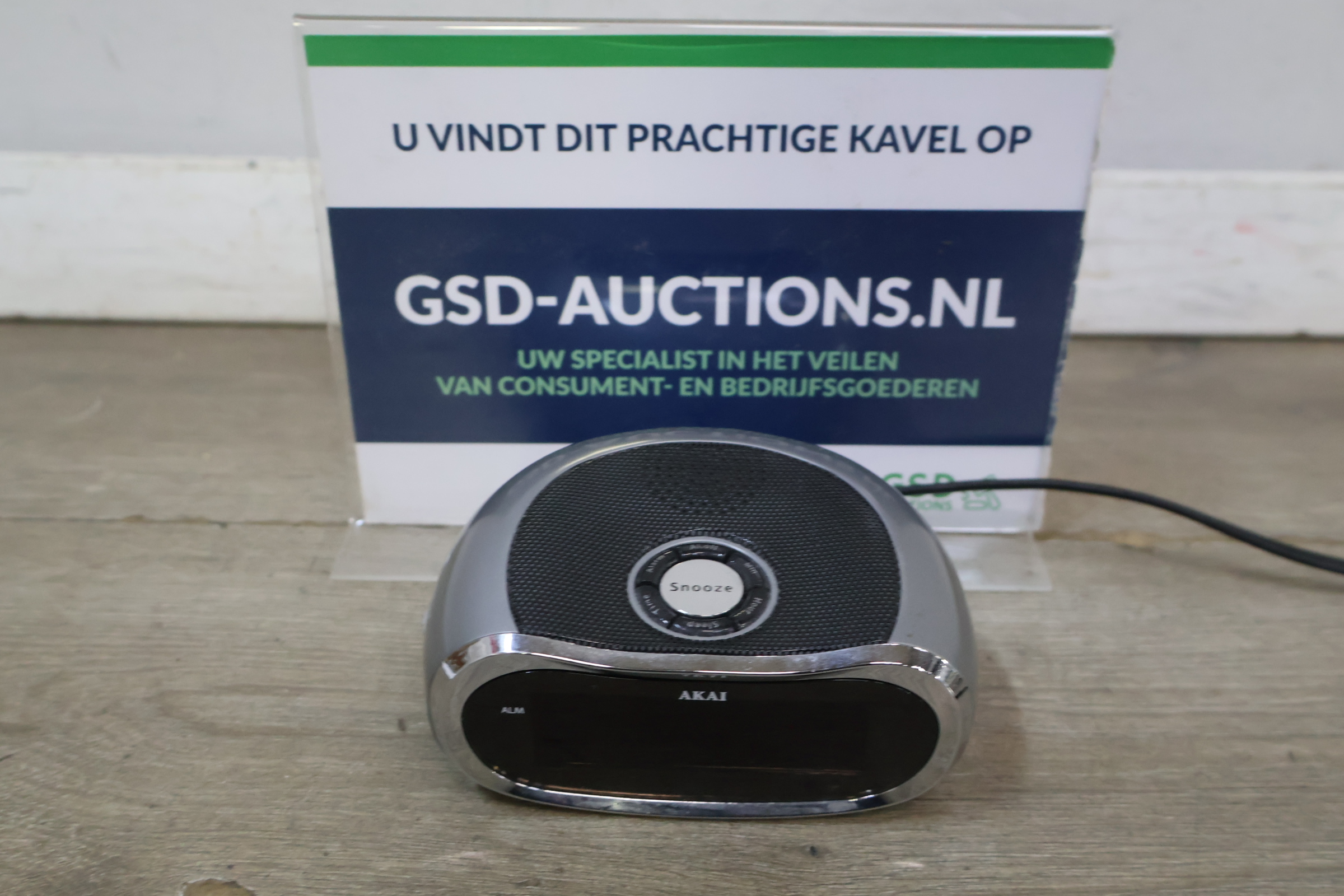 Akai digitale wekker met speaker – foto 4 – kavel bij GSD Auctions, Zoeterwoude