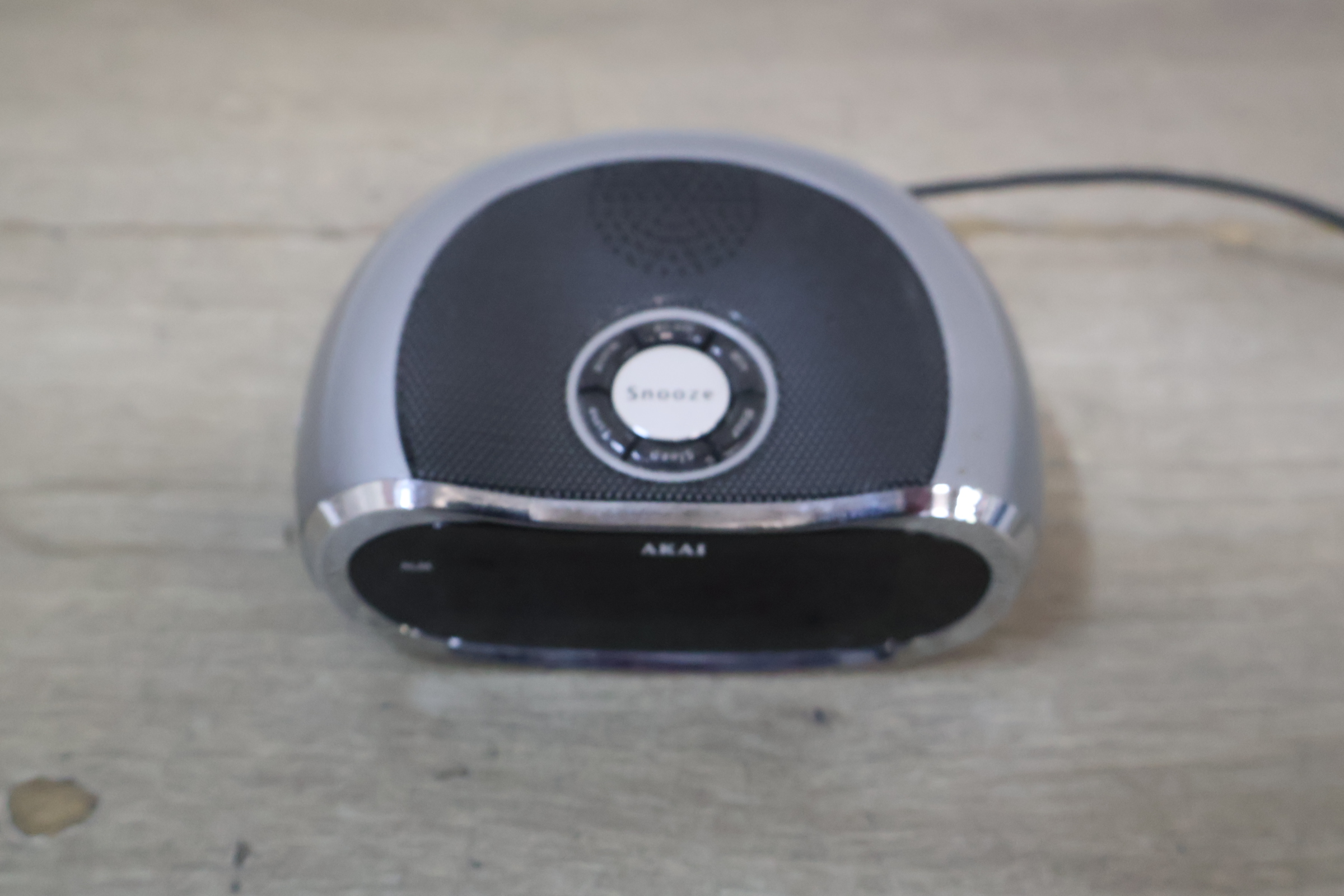 Akai digitale wekker met speaker – foto 5 – kavel bij GSD Auctions, Zoeterwoude