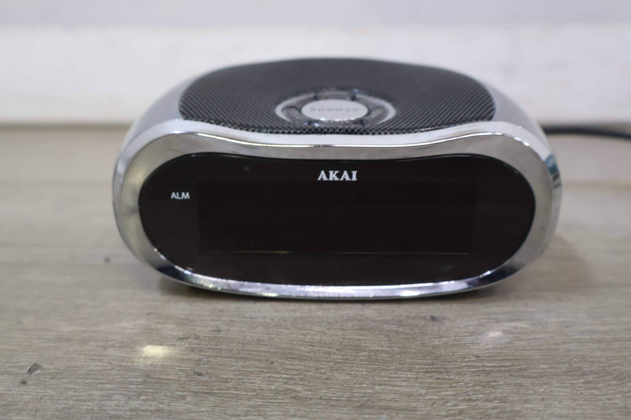 Akai digitale wekker met speaker – foto 6 – kavel bij GSD Auctions, Zoeterwoude