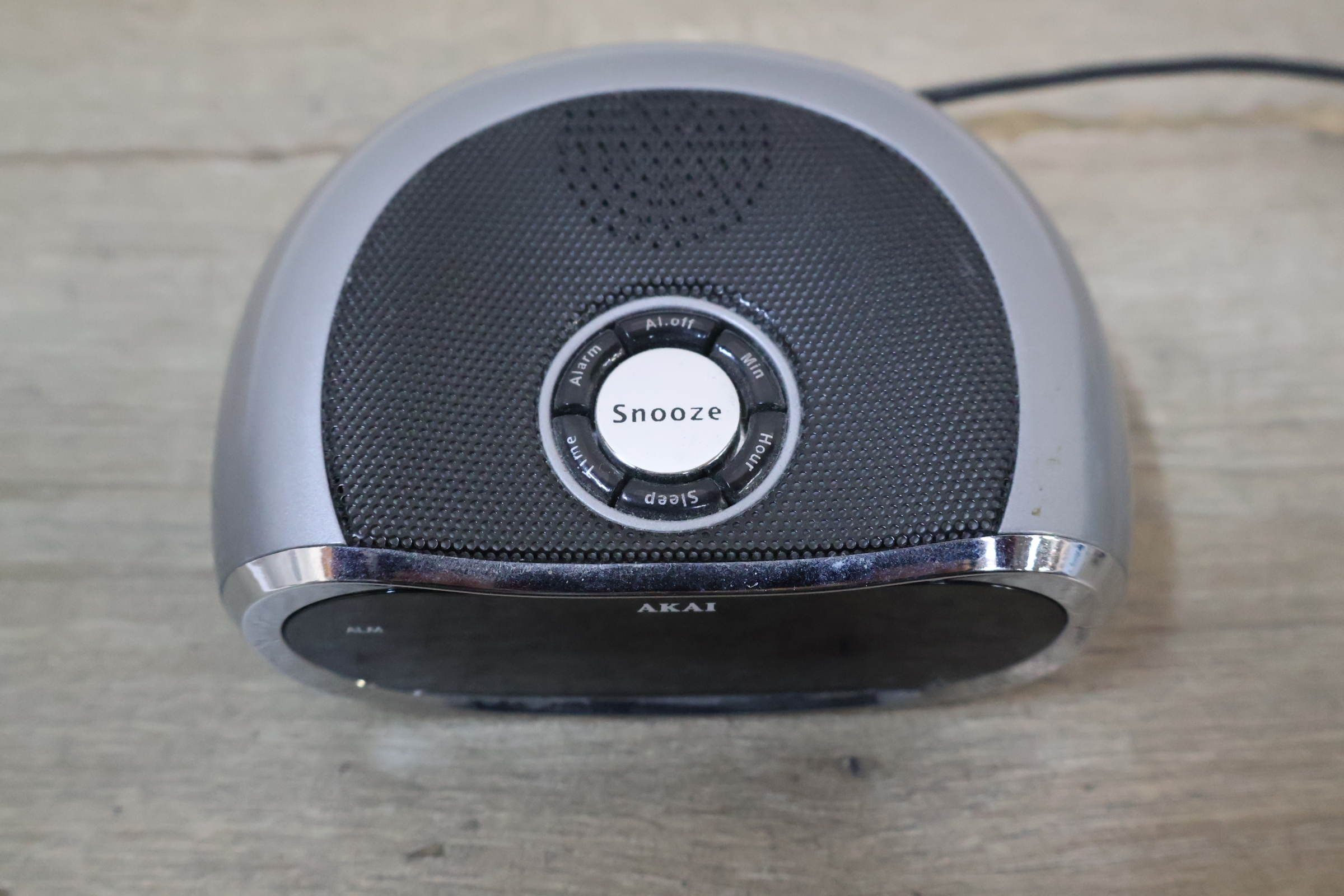 Akai digitale wekker met speaker – foto 7 – kavel bij GSD Auctions, Zoeterwoude