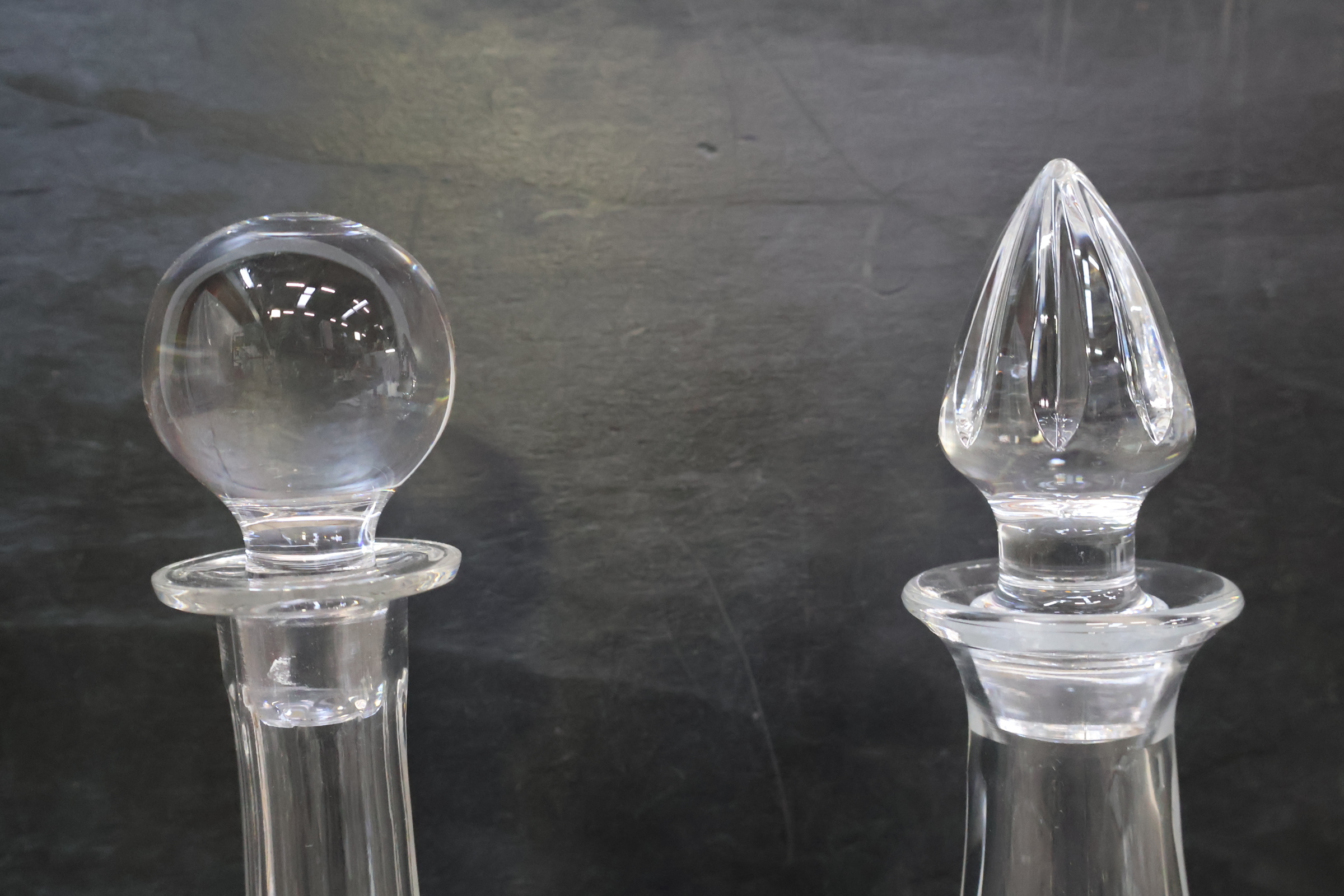 Glazen karaffen en glazen set met dienblad – foto 16 – kavel bij GSD Auctions, Zoeterwoude