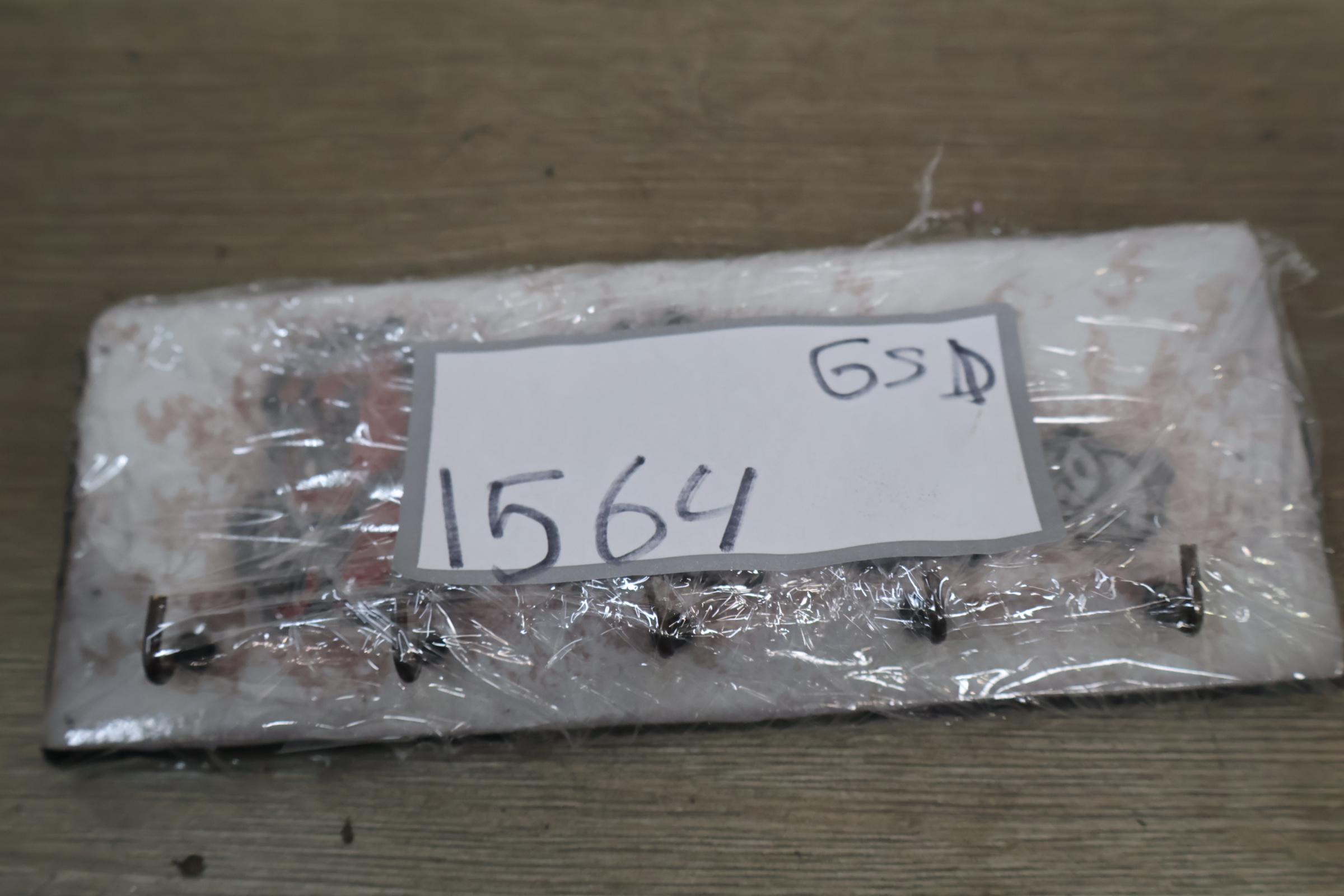Wandkapstok met keramische plaat en olifantenmotief – foto 15 – kavel bij GSD Auctions, Zoeterwoude
