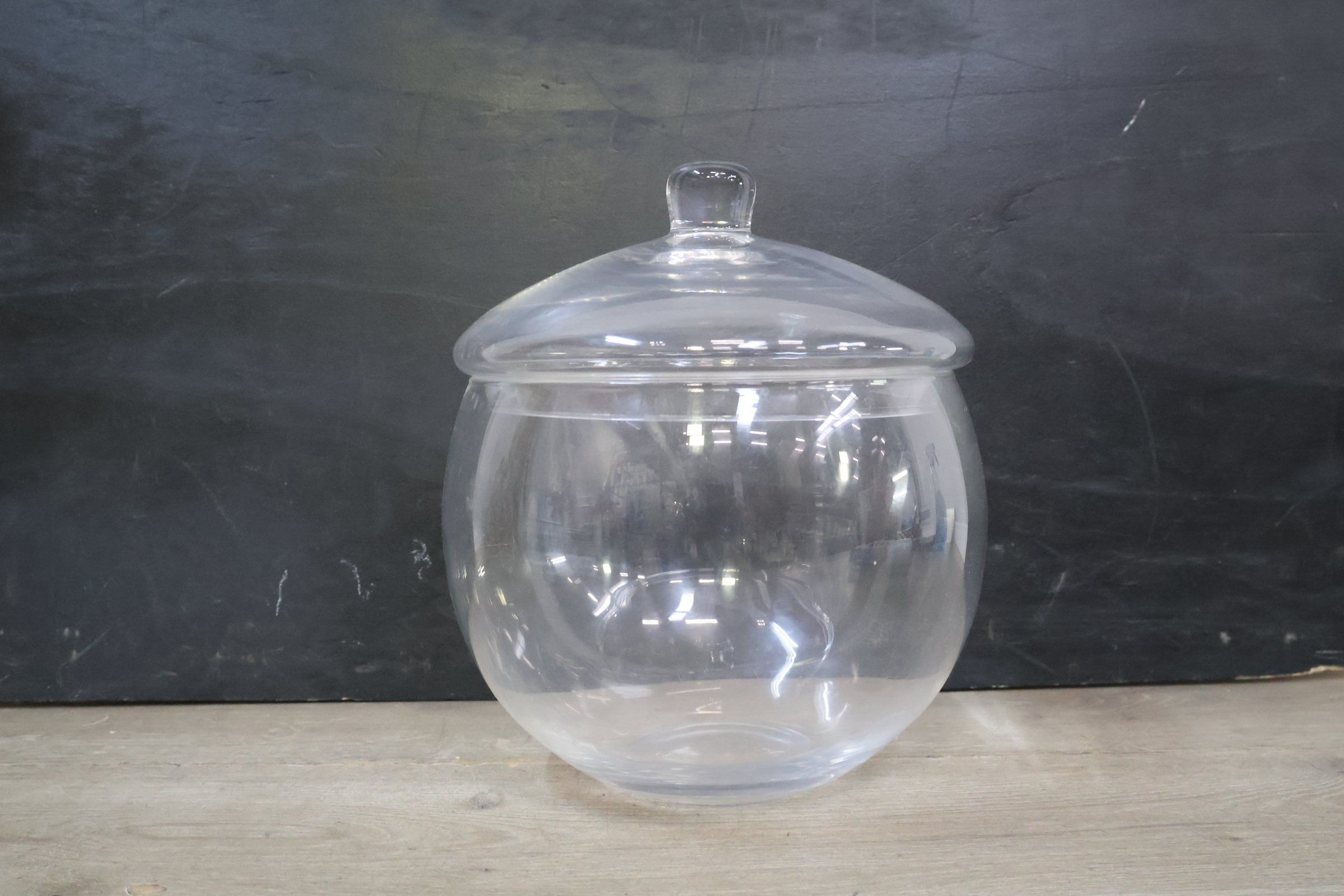 Glazen snoeppot met deksel – foto 5 – kavel bij GSD Auctions, Zoeterwoude