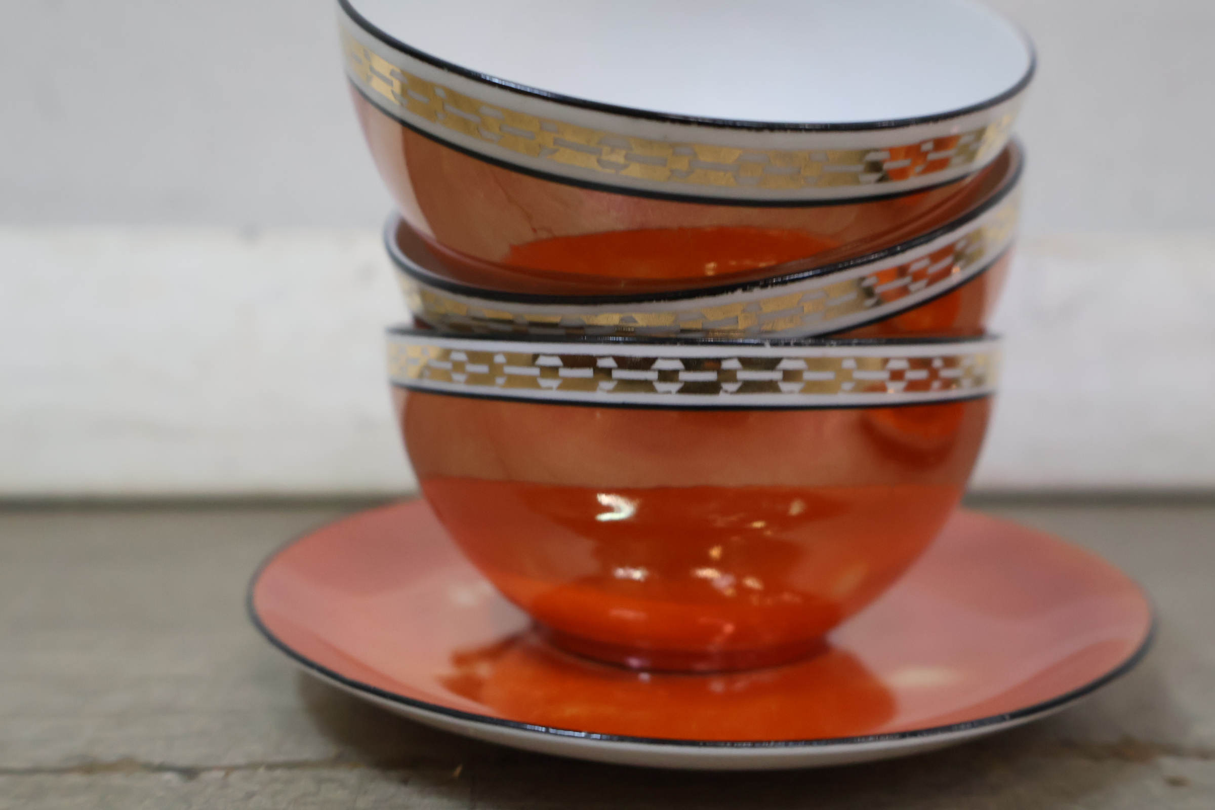 Oranje theeservies met houten dienblad – foto 15 – kavel bij GSD Auctions, Zoeterwoude