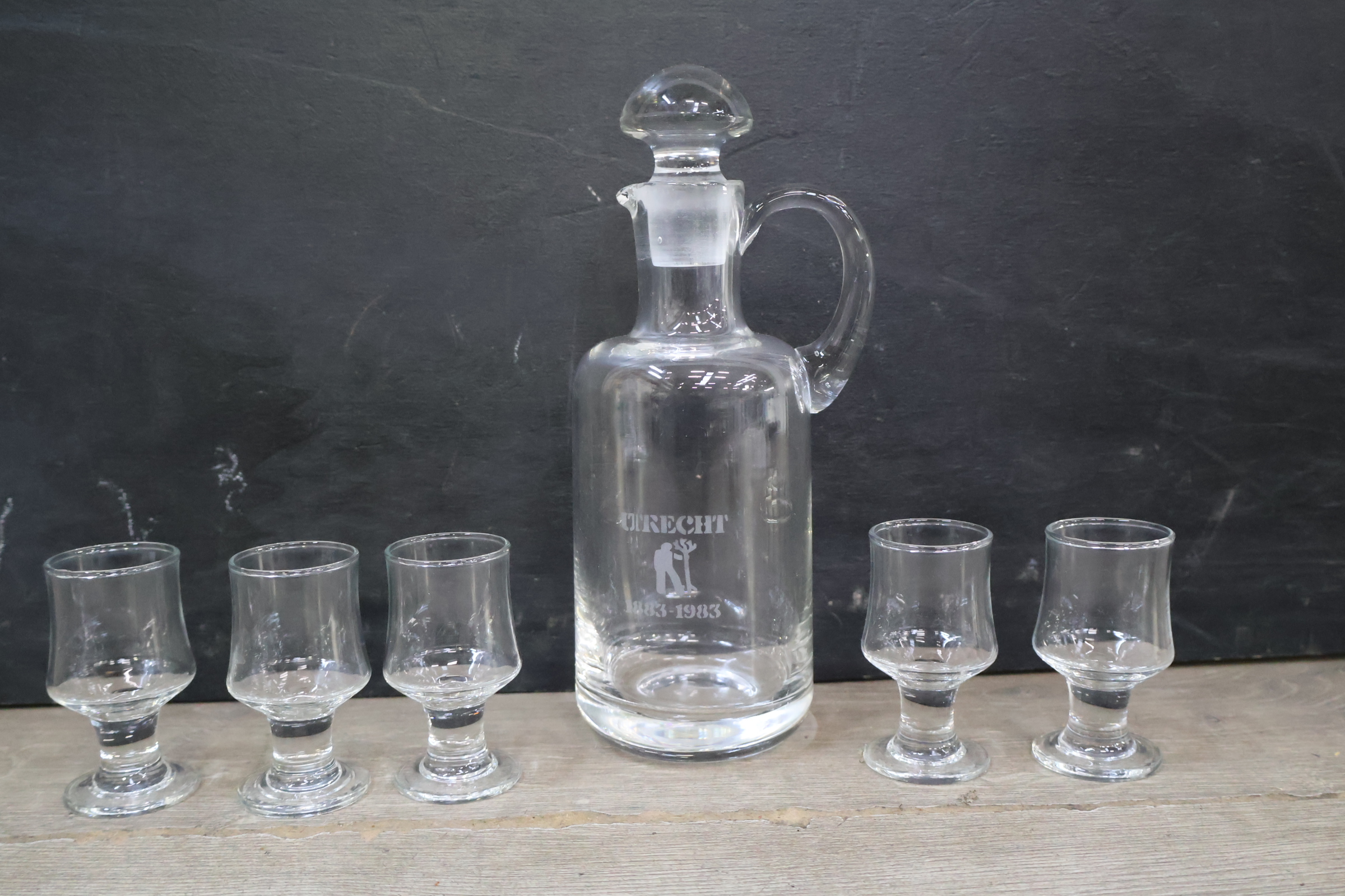 Dureche drankset met karaf en 5 glazen – foto 3 – kavel bij GSD Auctions, Zoeterwoude