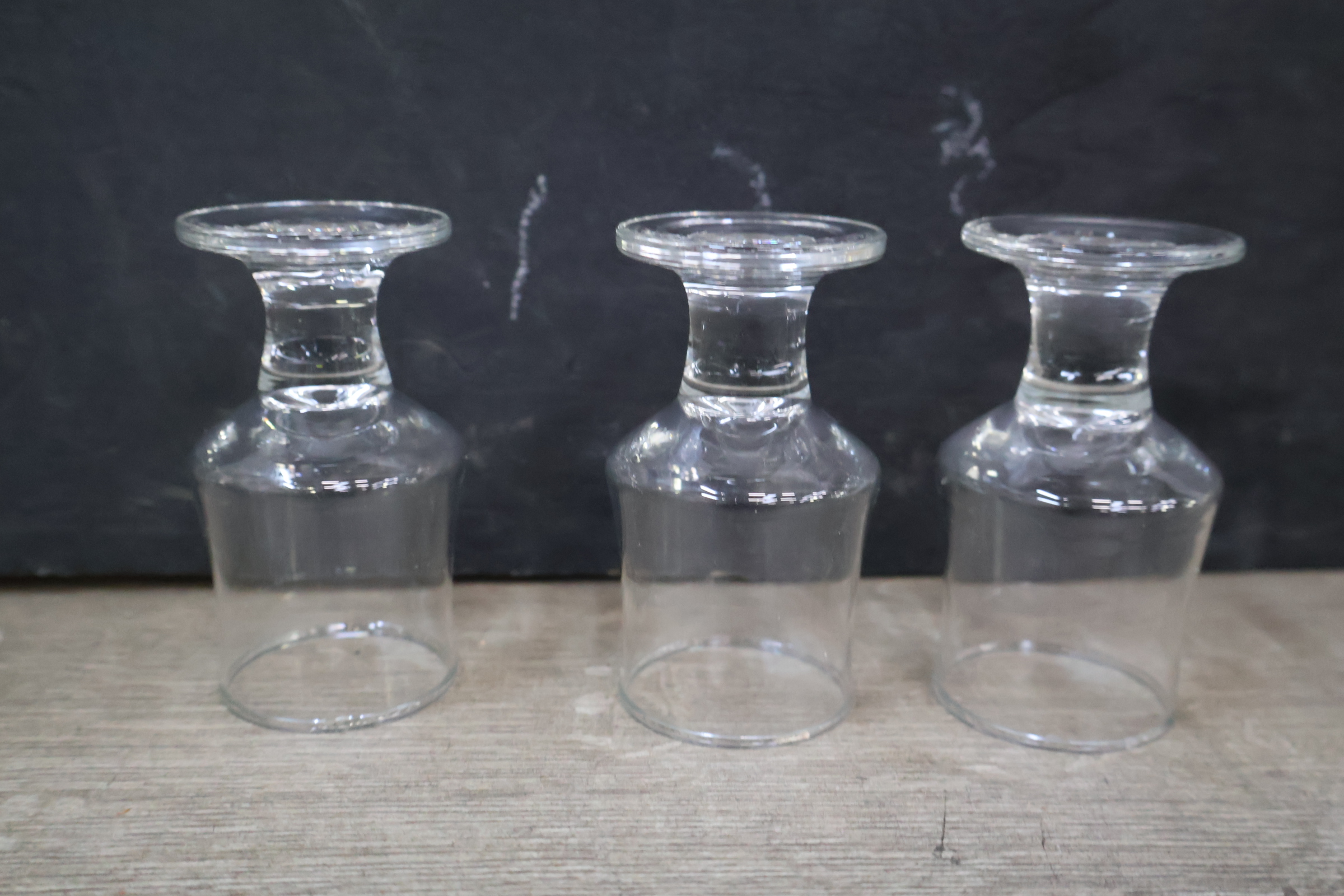 Dureche drankset met karaf en 5 glazen – foto 7 – kavel bij GSD Auctions, Zoeterwoude