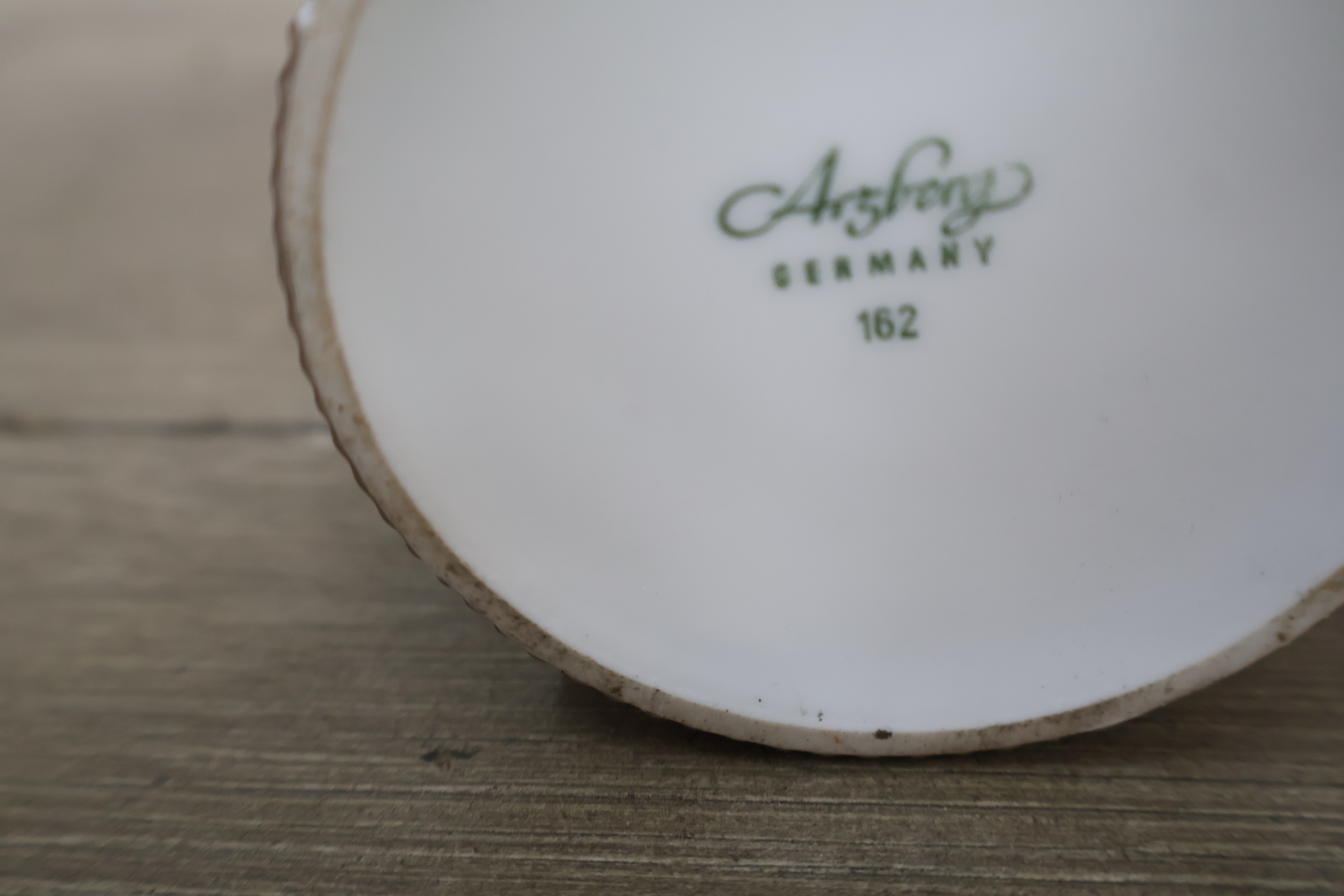 Vintage koffiepot set met mokken en metalen accessoires – foto 12 – kavel bij GSD Auctions, Zoeterwoude