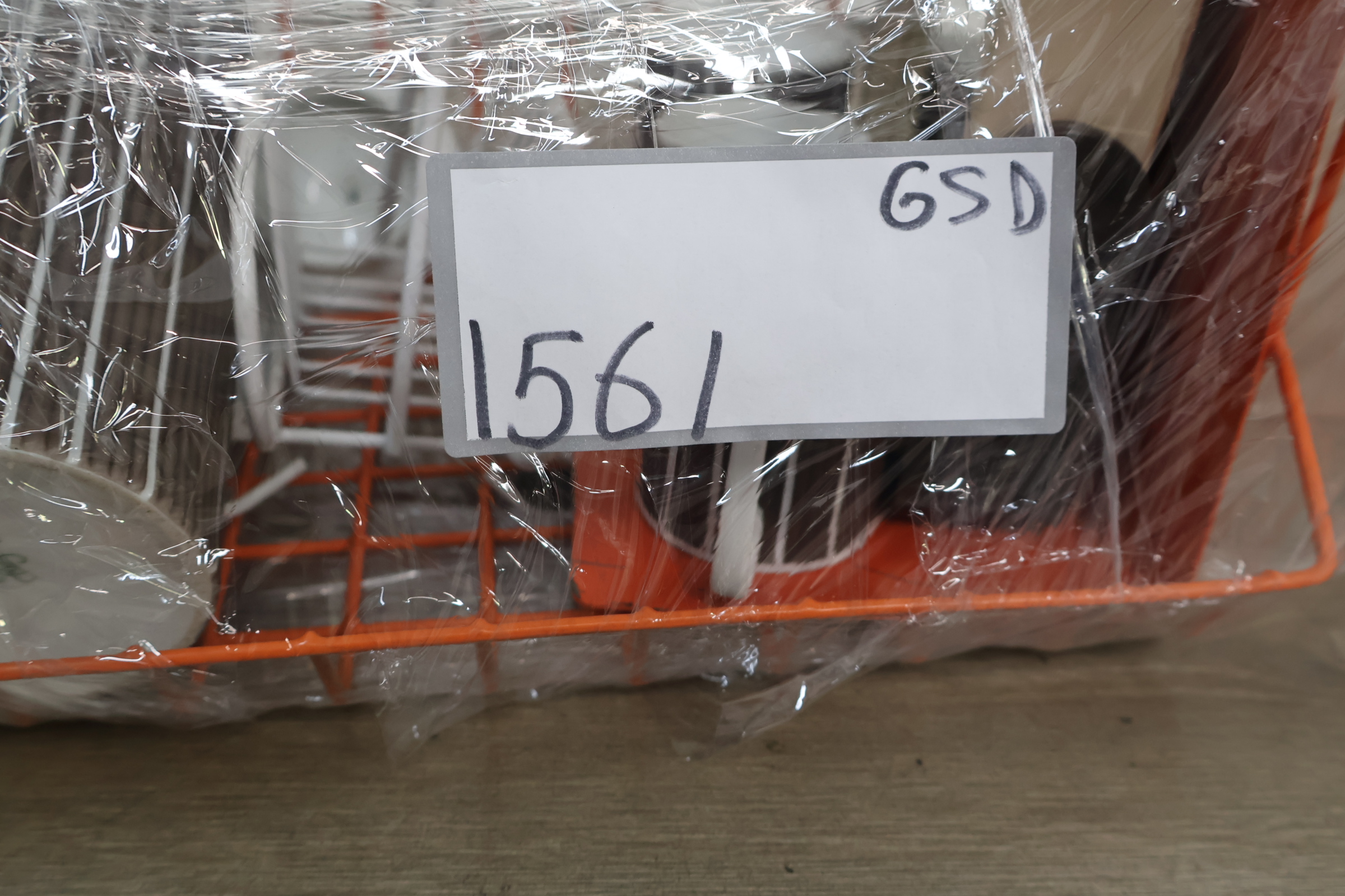 Vintage koffiepot set met mokken en metalen accessoires – foto 16 – kavel bij GSD Auctions, Zoeterwoude