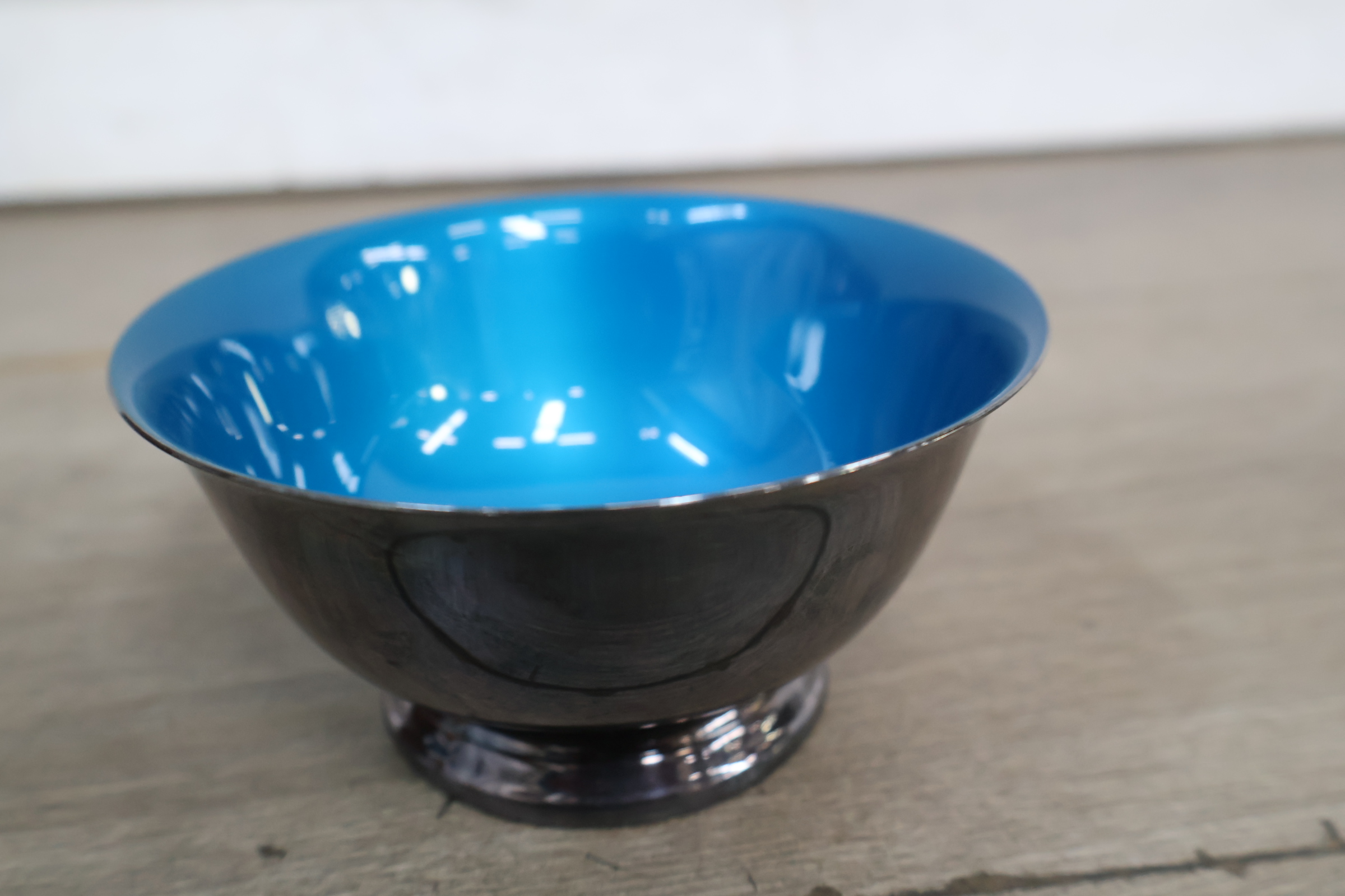 Set van drie vazen in verschillende kleuren – foto 6 – kavel bij GSD Auctions, Zoeterwoude