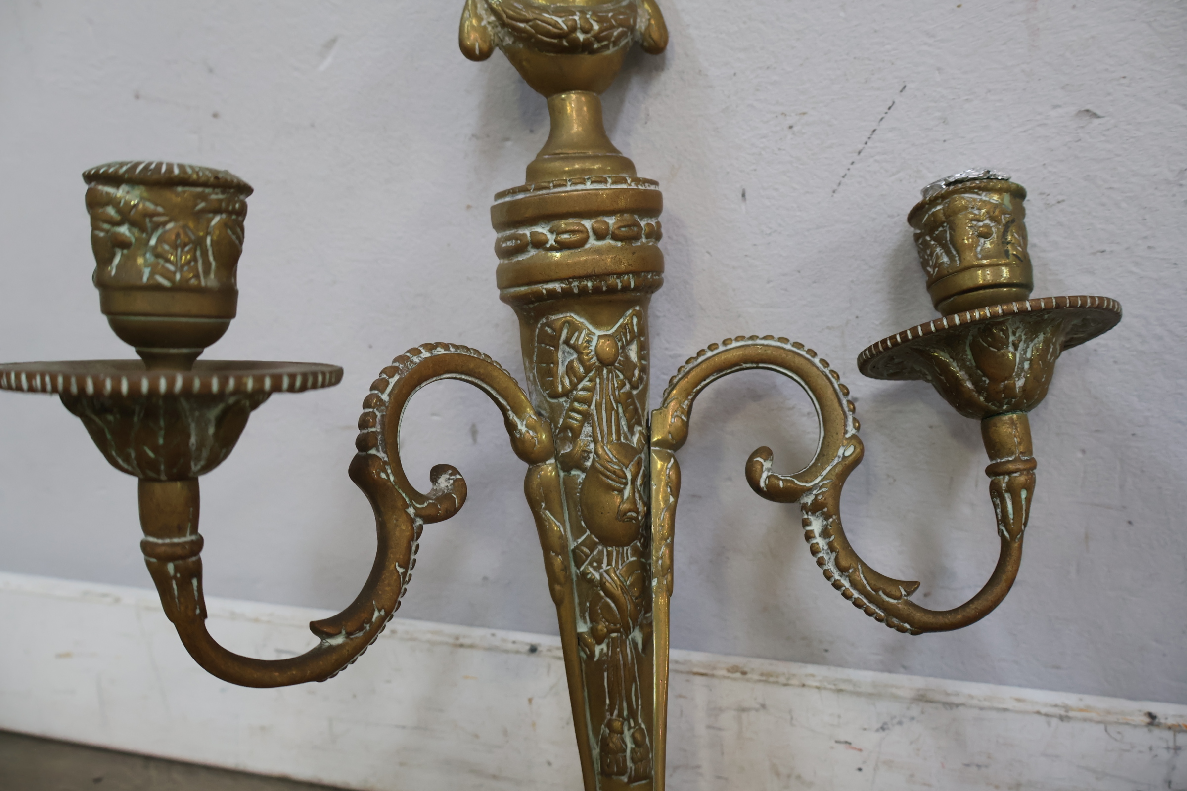 Set koperkleurige kandelaars en wandkandelaars en assortiment – foto 10 – kavel bij GSD Auctions, Zoeterwoude