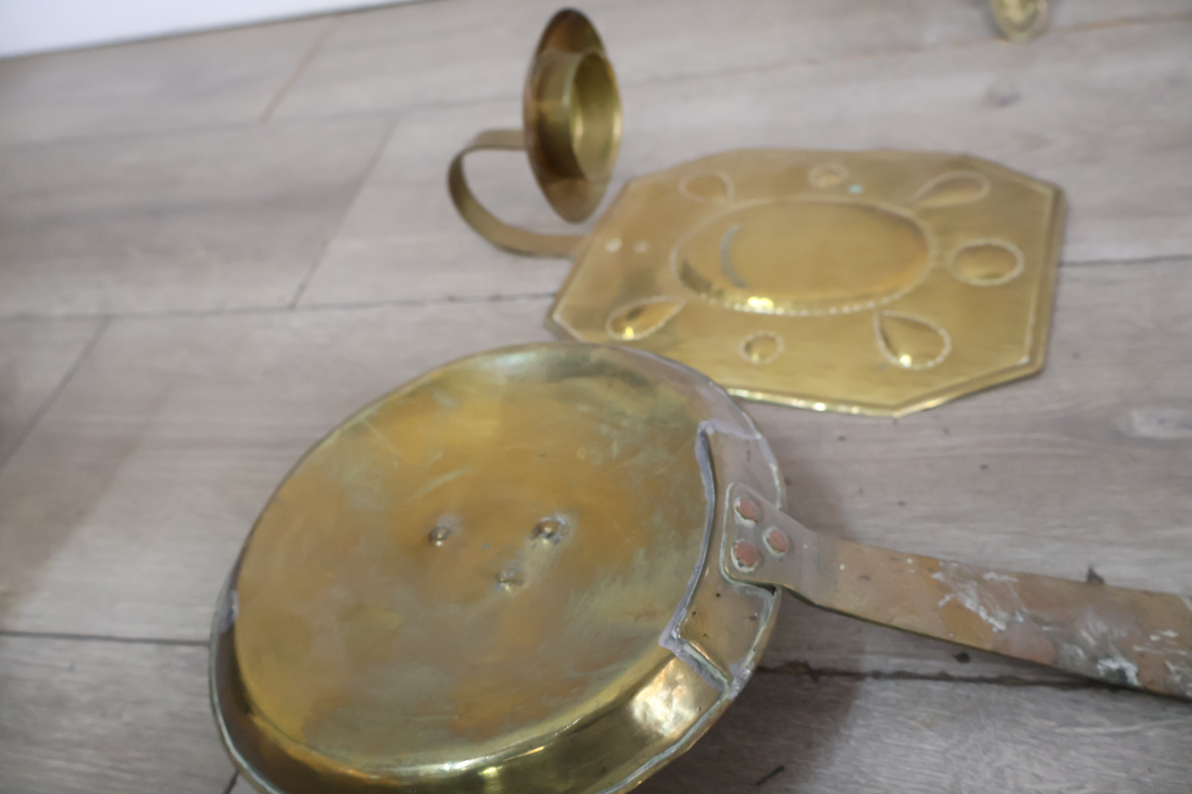 Set koperkleurige kandelaars en wandkandelaars en assortiment – foto 14 – kavel bij GSD Auctions, Zoeterwoude